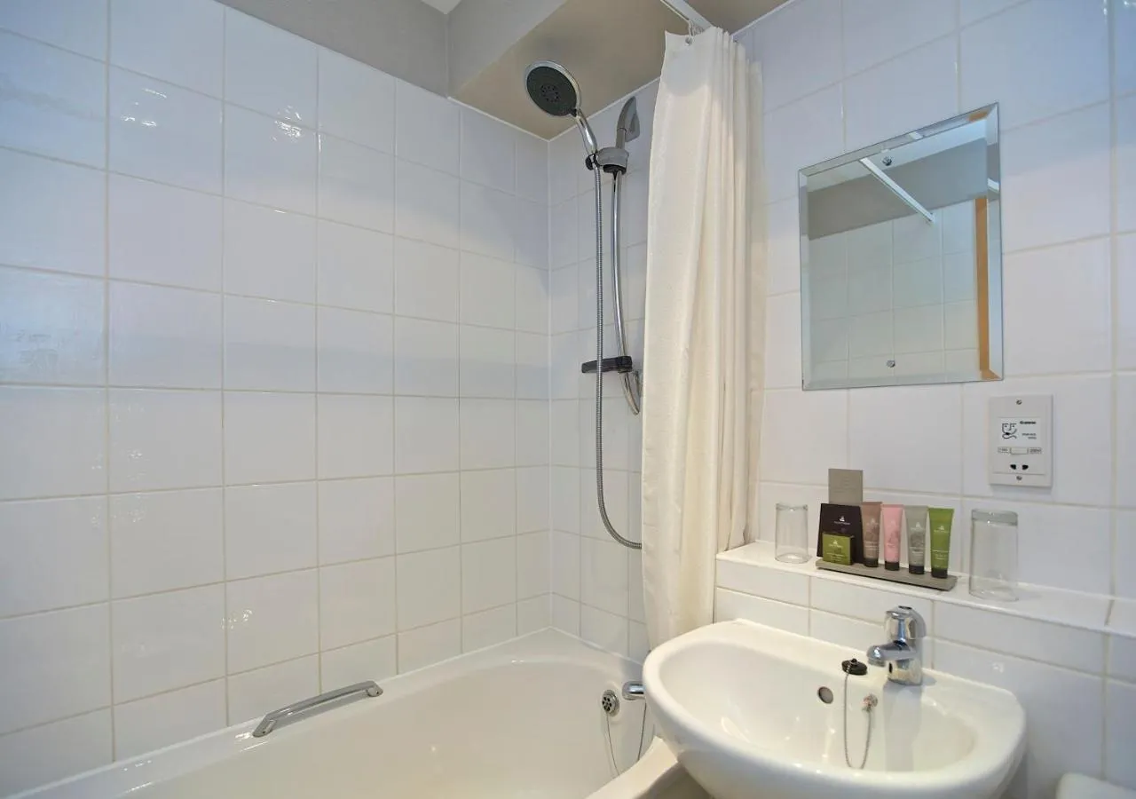 Bathroom in Dartington Hall