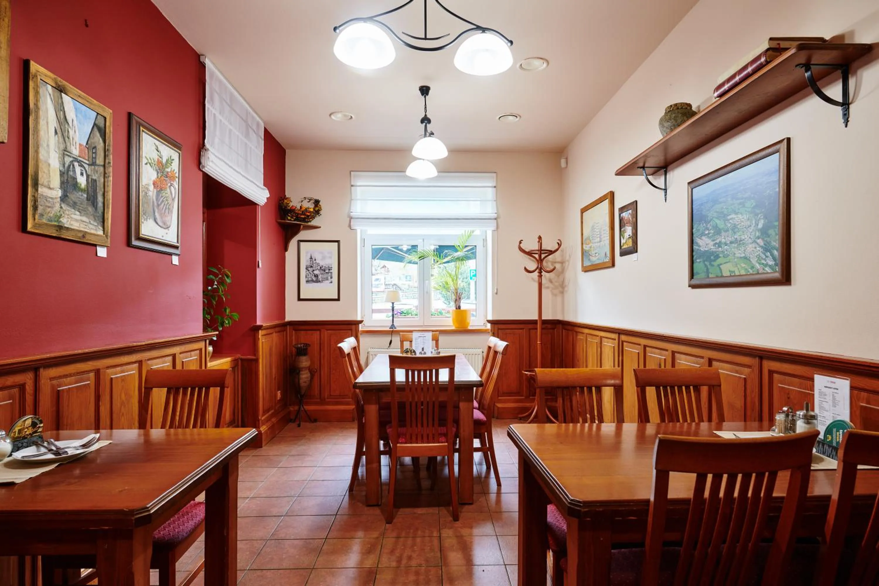 Restaurant/places to eat in Hotel Terasa