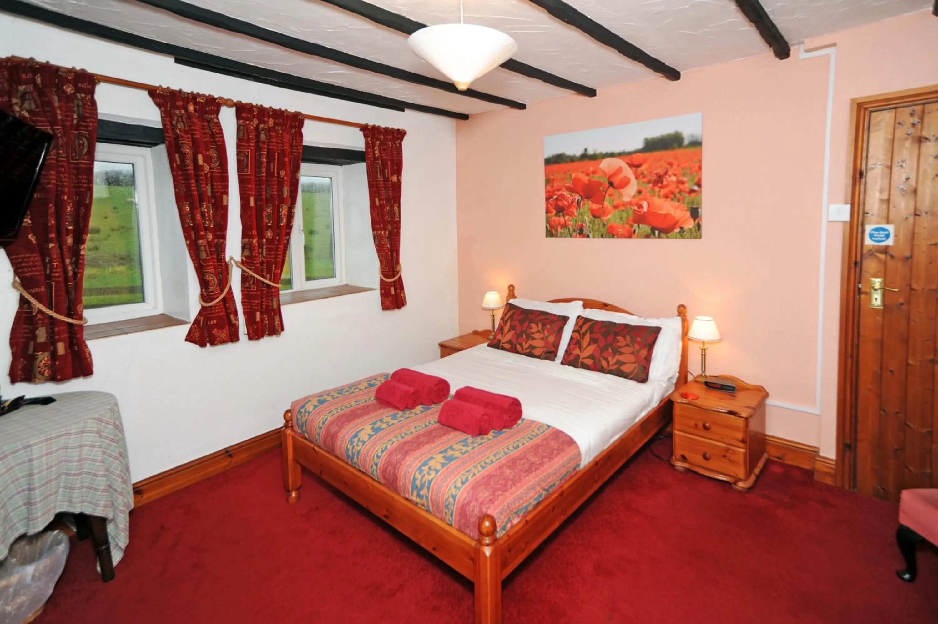 Bedroom, Bed in The West Country Inn