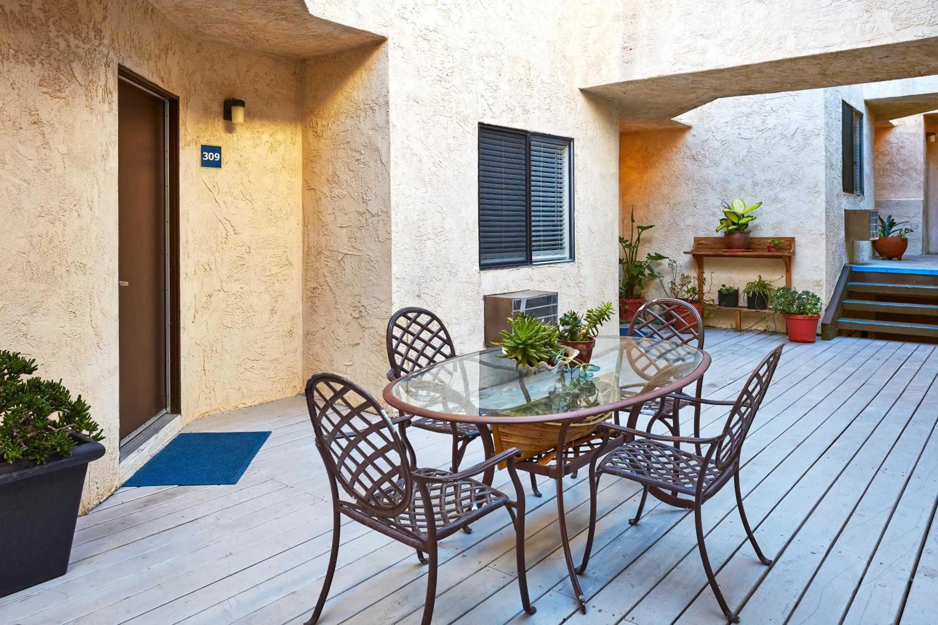 Balcony/Terrace in Seaport Village Inn, Avalon