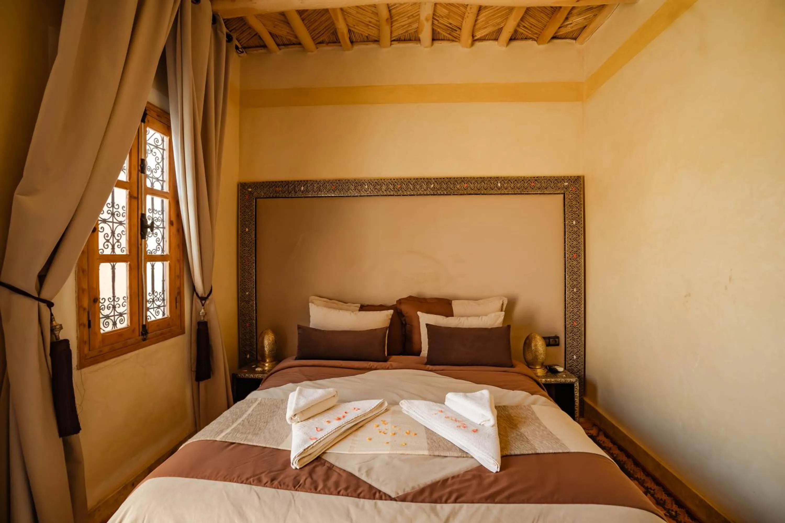 Bed in Kasbah Tizzarouine