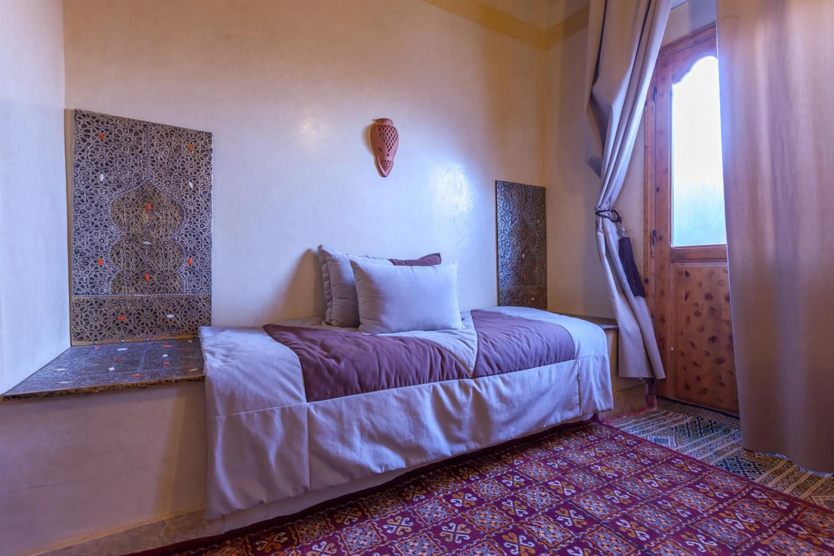 Bed in Kasbah Tizzarouine