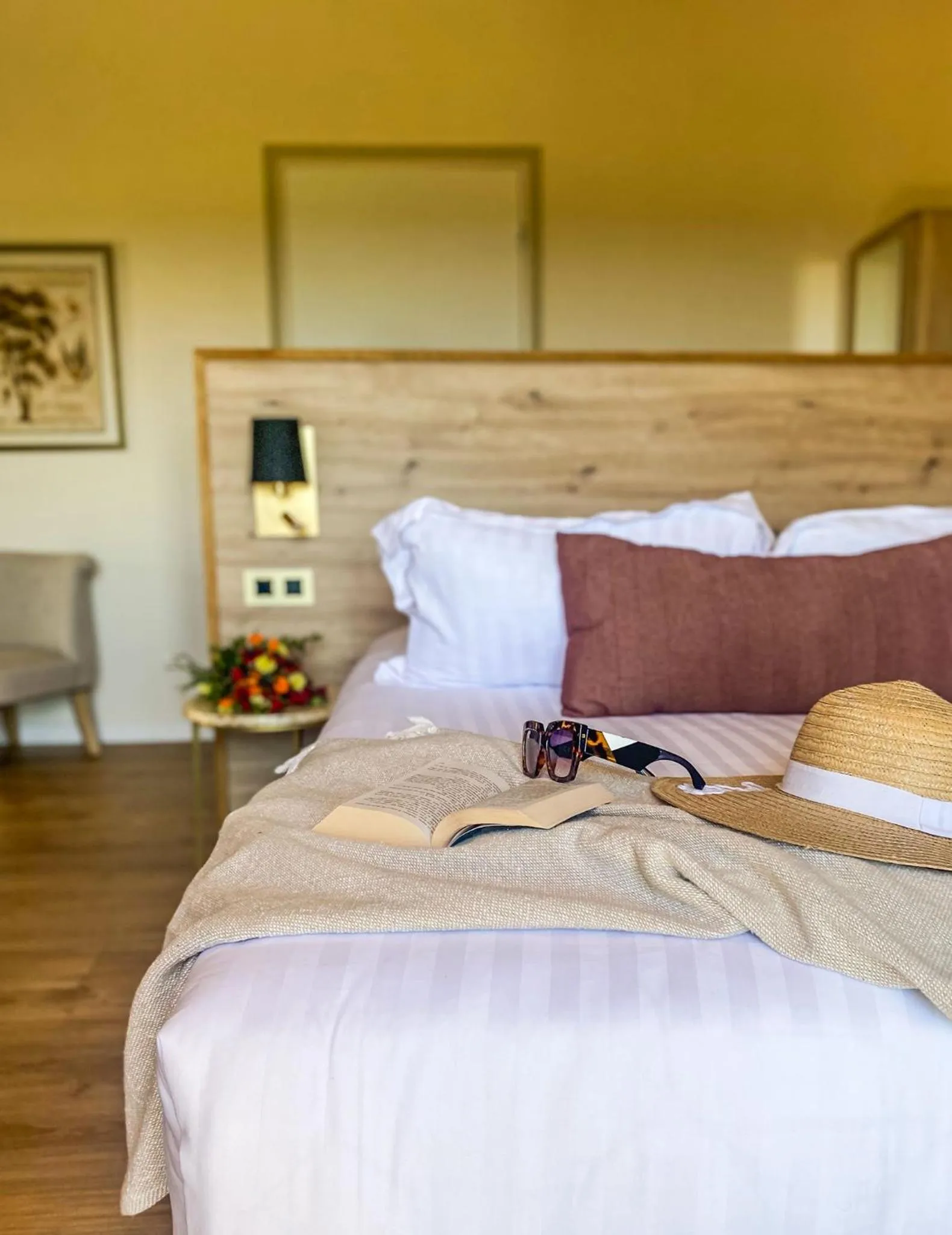 Bedroom, Bed in Château le Bouïs