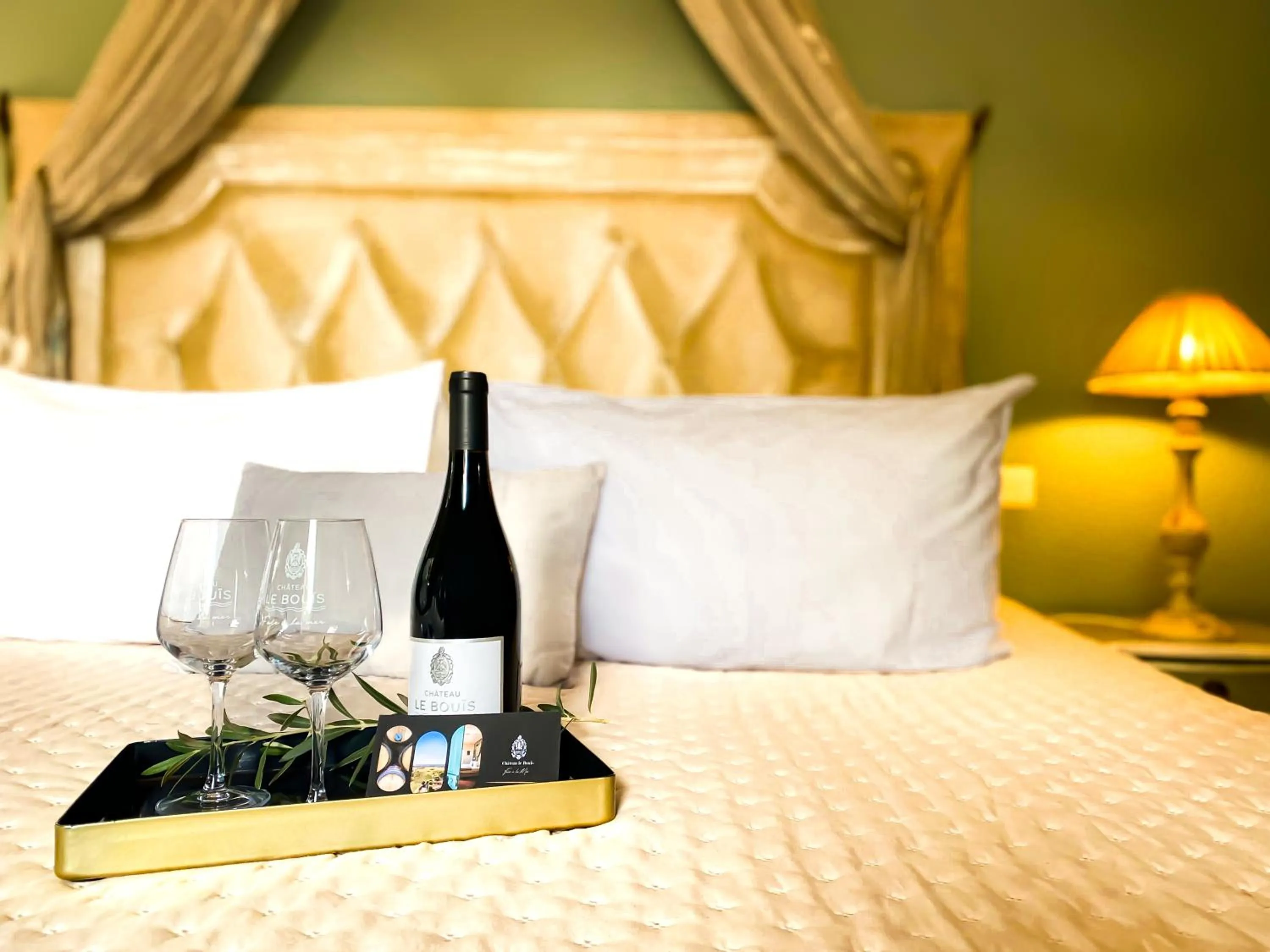 Bedroom, Bed in Château le Bouïs