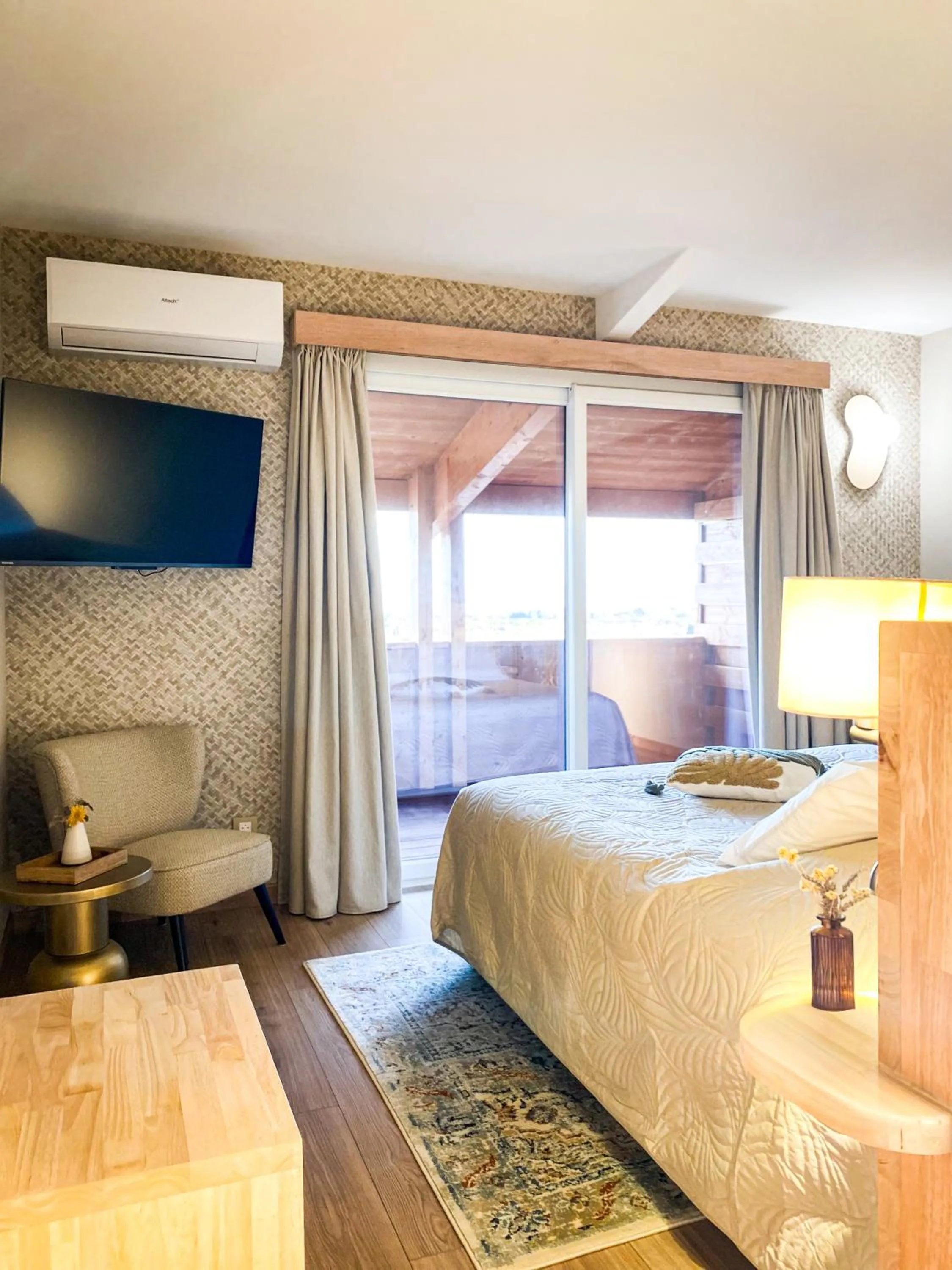 Photo of the whole room, Bed in Château le Bouïs