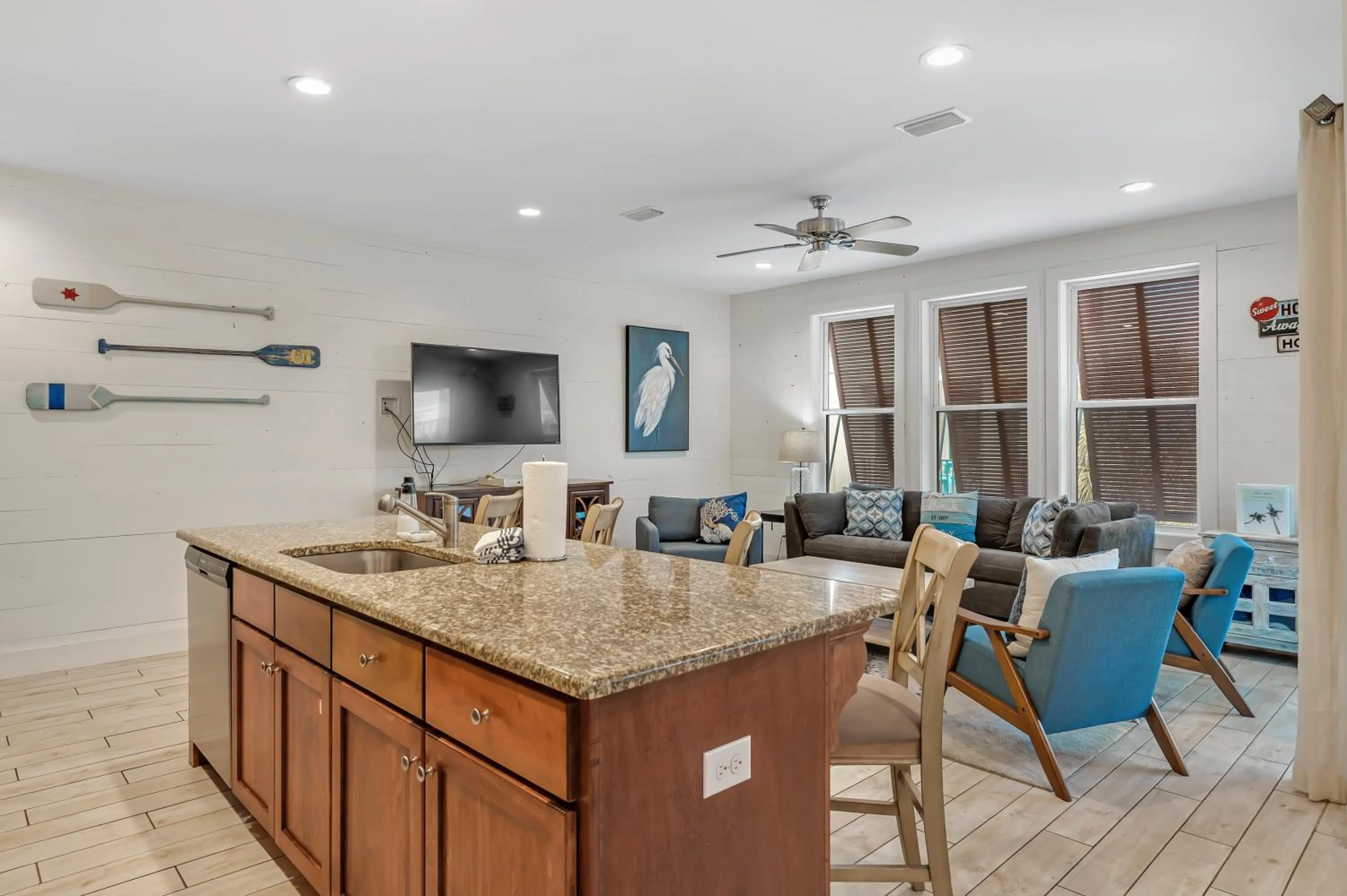 kitchen in TRUE BLUE-Coastal cottage-3 min walk to beach! POOL!