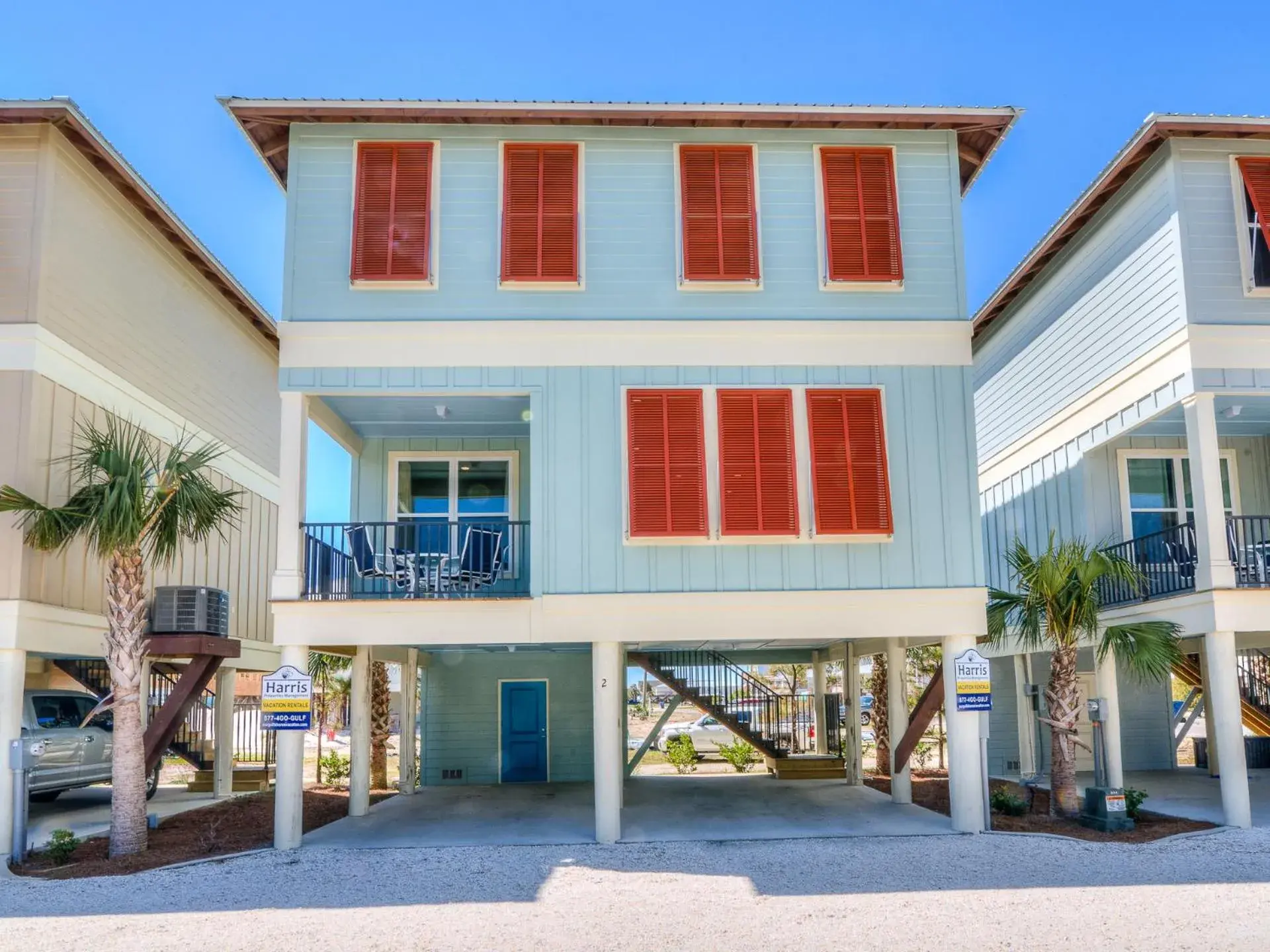 TRUE BLUE-Coastal cottage-3 min walk to beach! POOL! TRUE BLUE-Coastal cottage-3 min walk to beach! POOL!