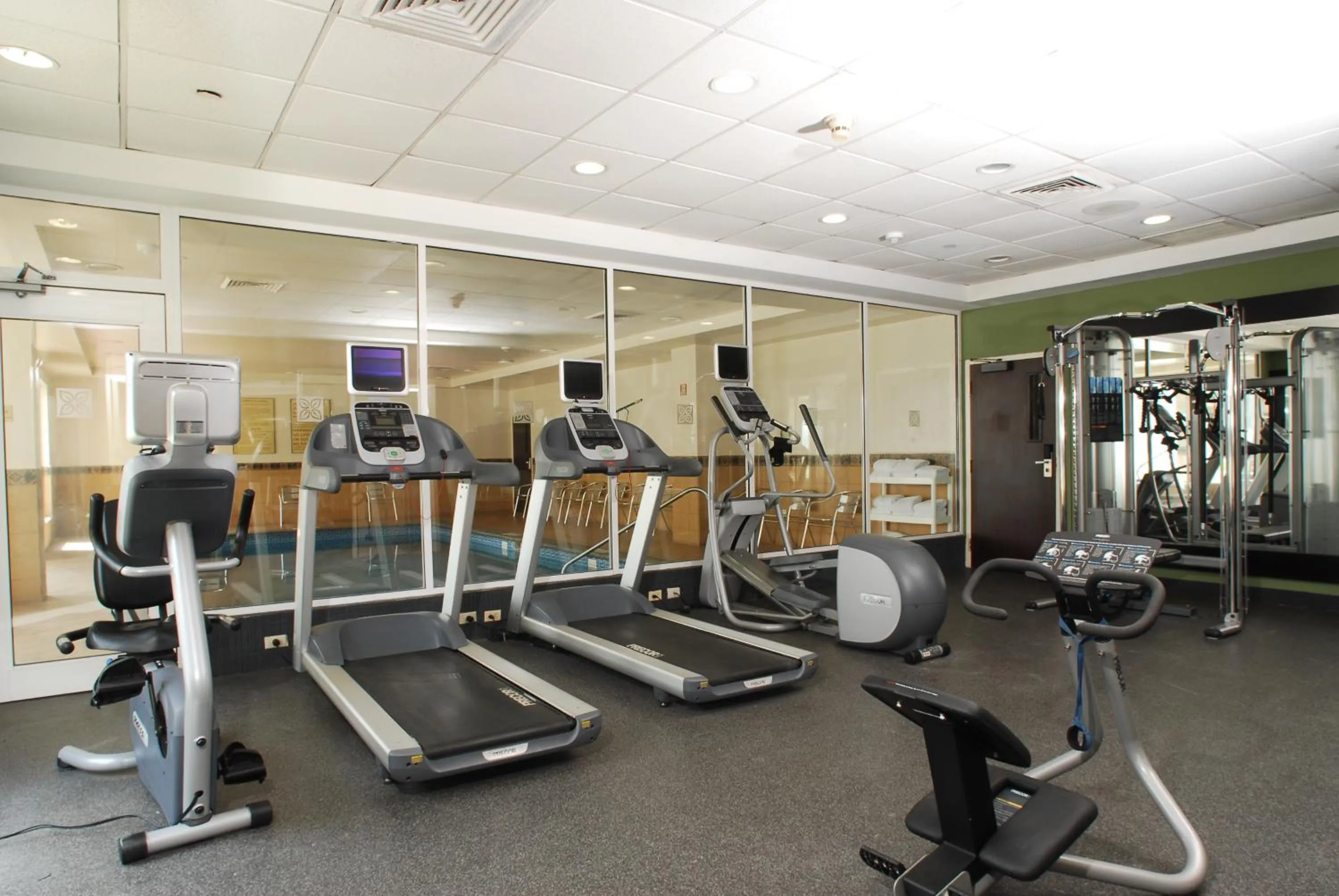 Fitness centre/facilities in Krystal Urban Monterrey San Jeronimo