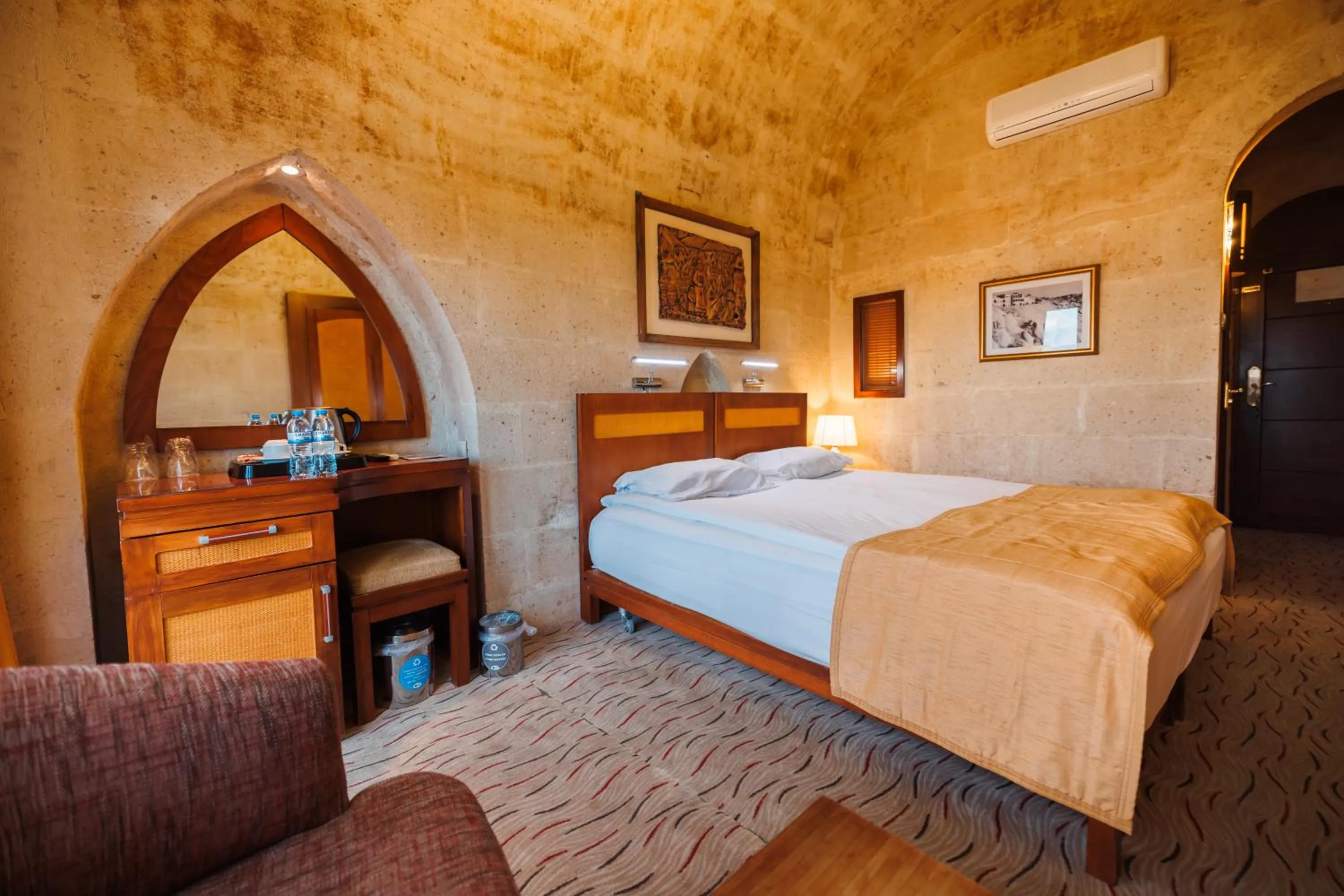 Property building, Bed in Uchisar Kaya Otel