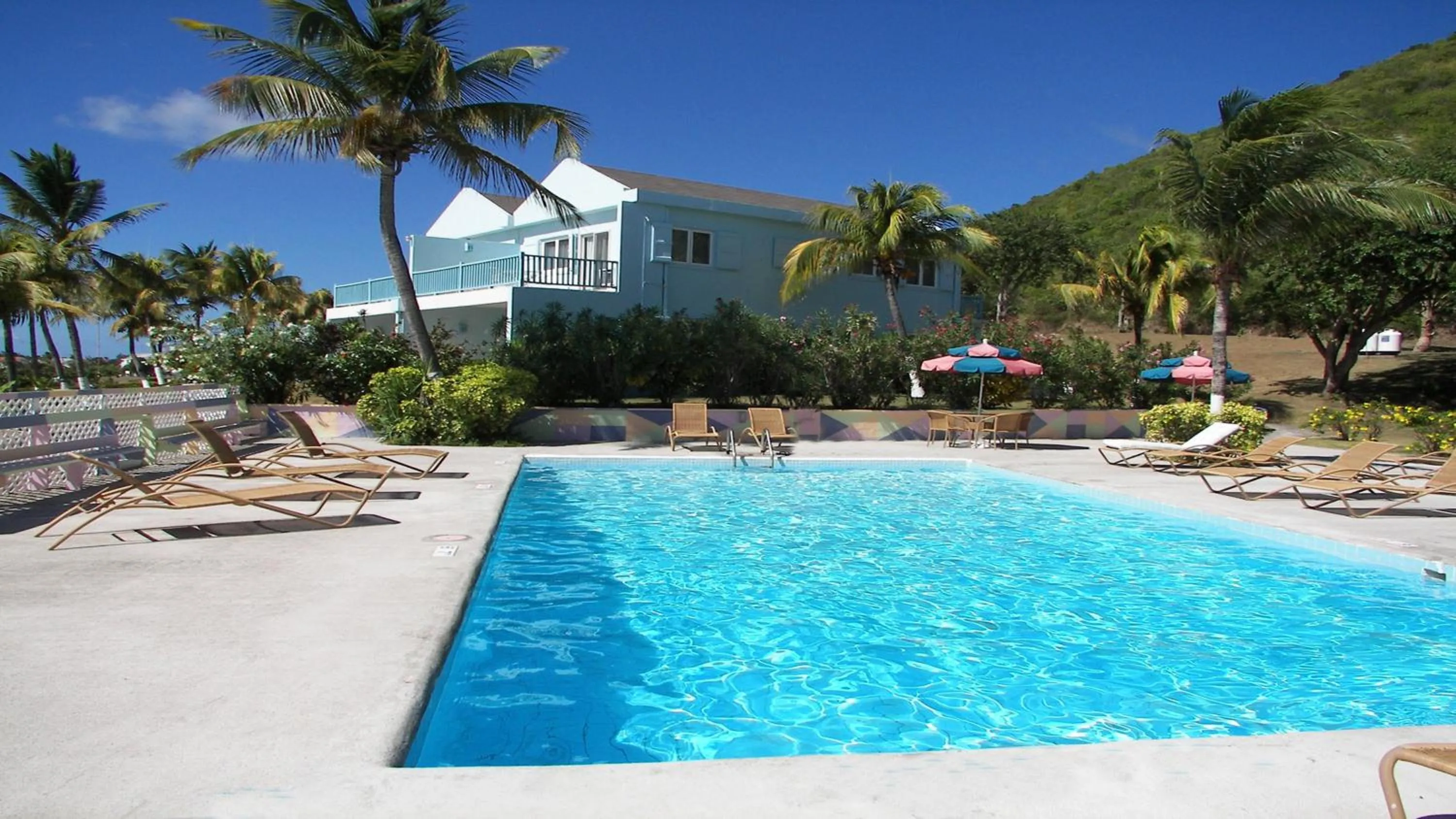 Swimming pool in Timothy Beach Resort