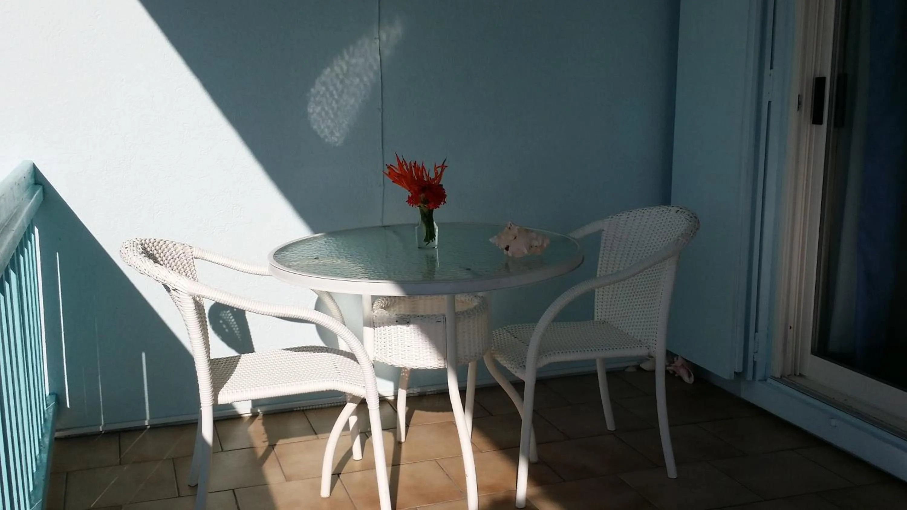 Dining area in Timothy Beach Resort