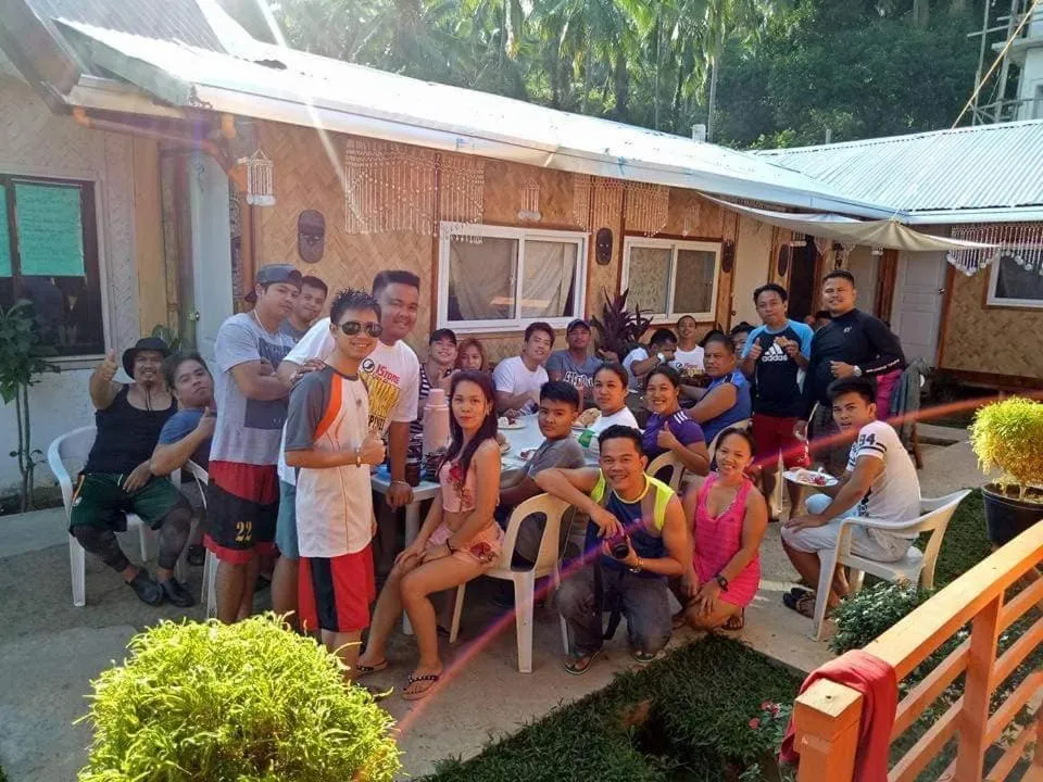 People in Sun Valley Hostel