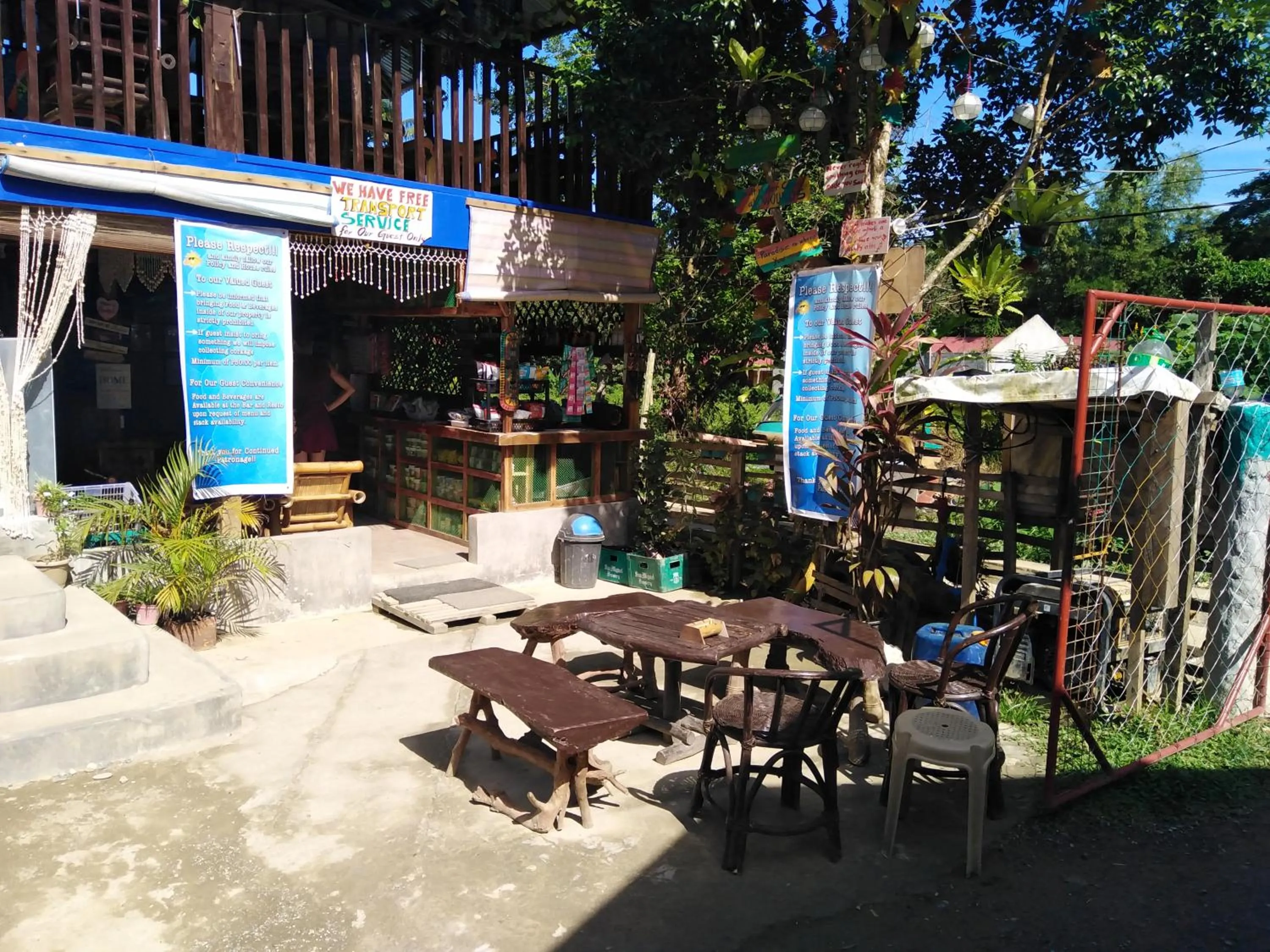 Restaurant/places to eat in Sun Valley Hostel