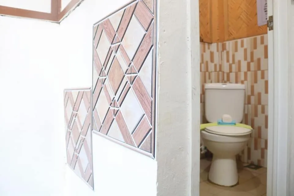 Toilet in Sun Valley Hostel