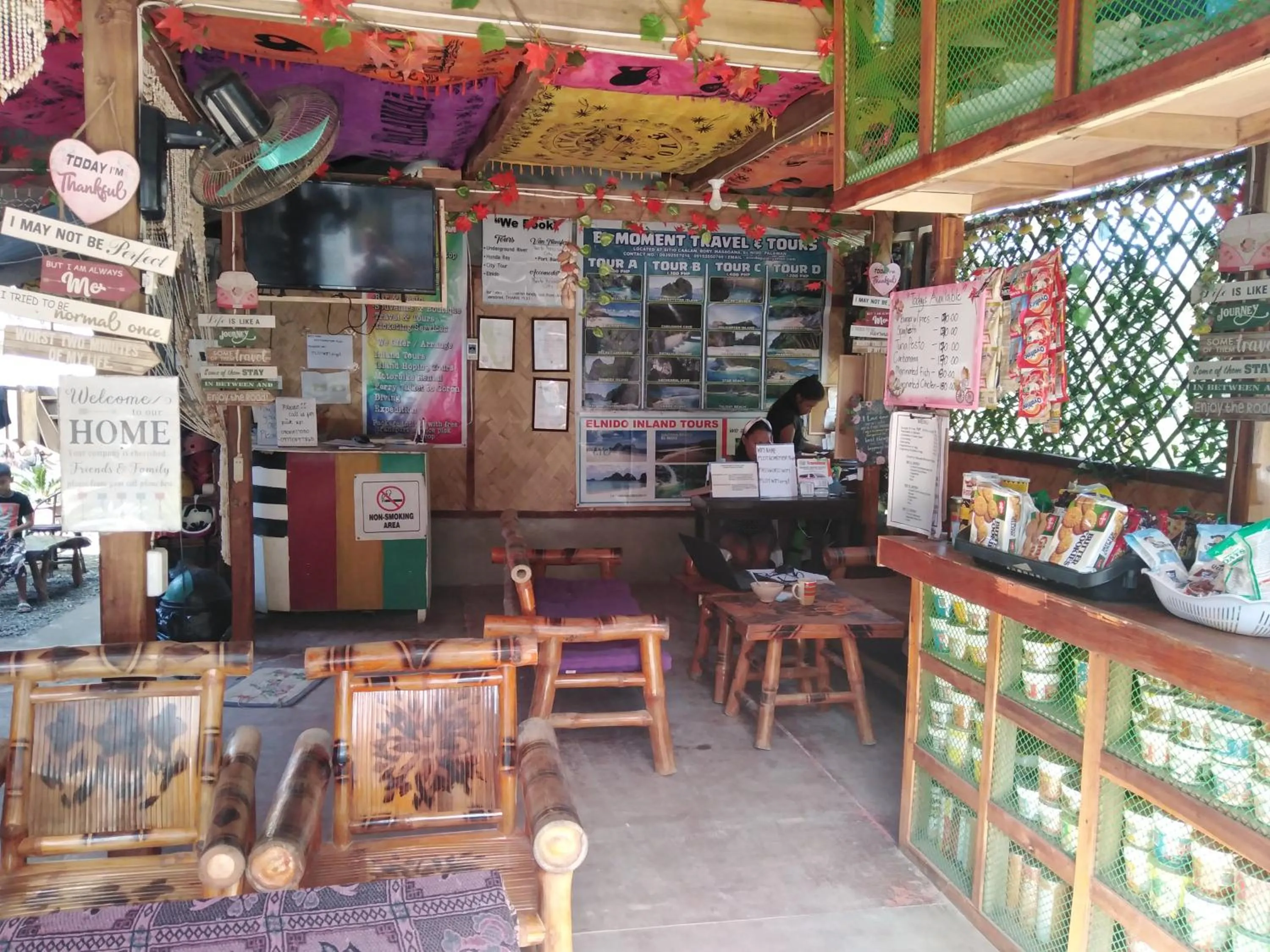 On-site shops in Sun Valley Hostel