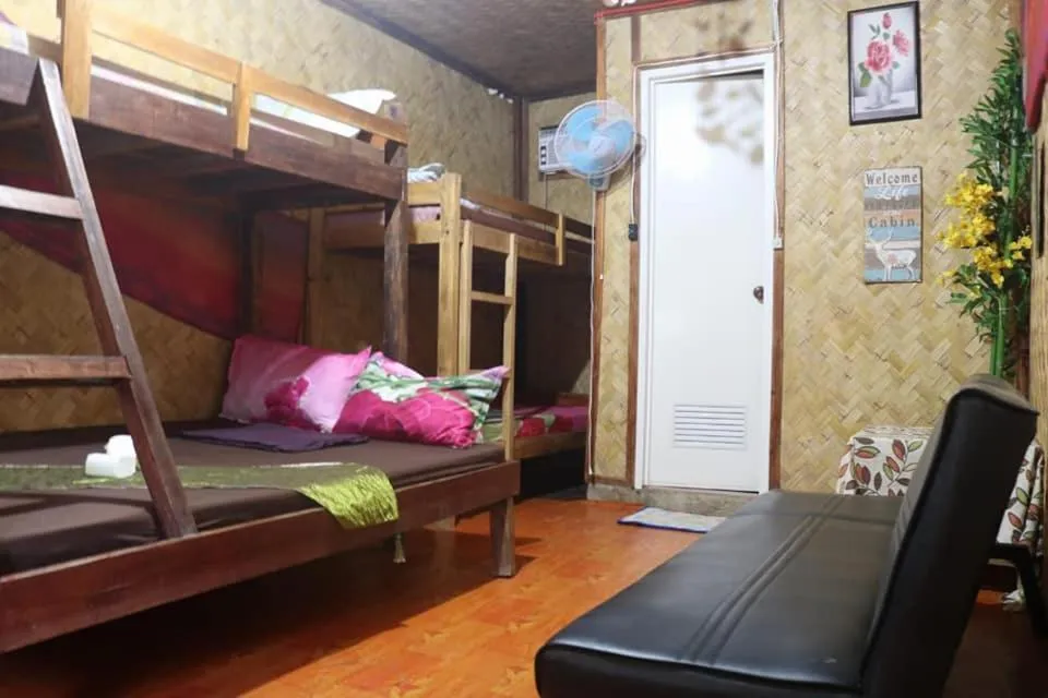 Photo of the whole room, Bed in Sun Valley Hostel