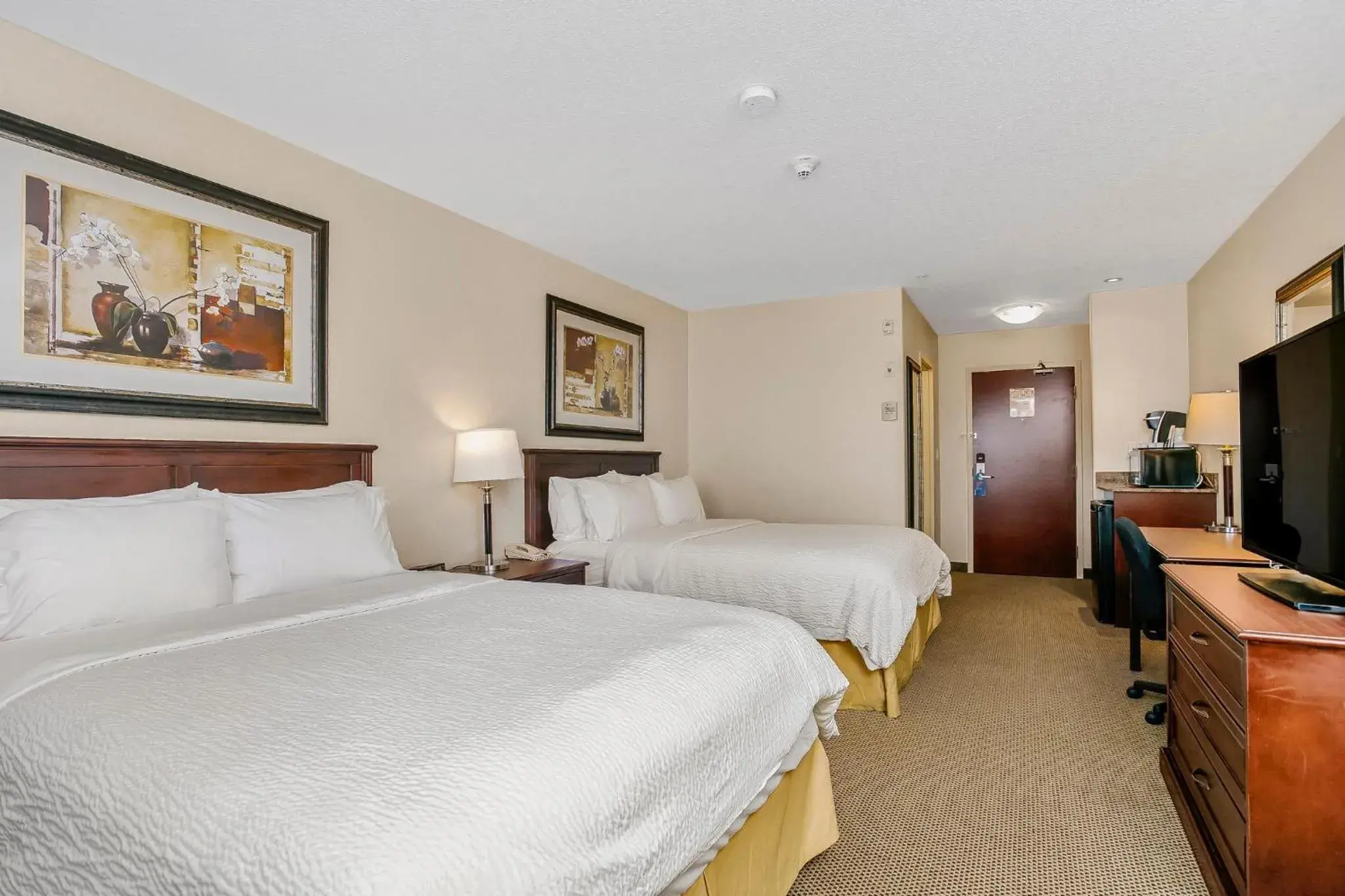 Standard Queen Room with Two Queen Beds in Holiday Inn Express Hotel & Suites - Slave Lake by IHG Standard Queen Room with Two Queen Beds in Holiday Inn Express Hotel & Suites - Slave Lake by IHG