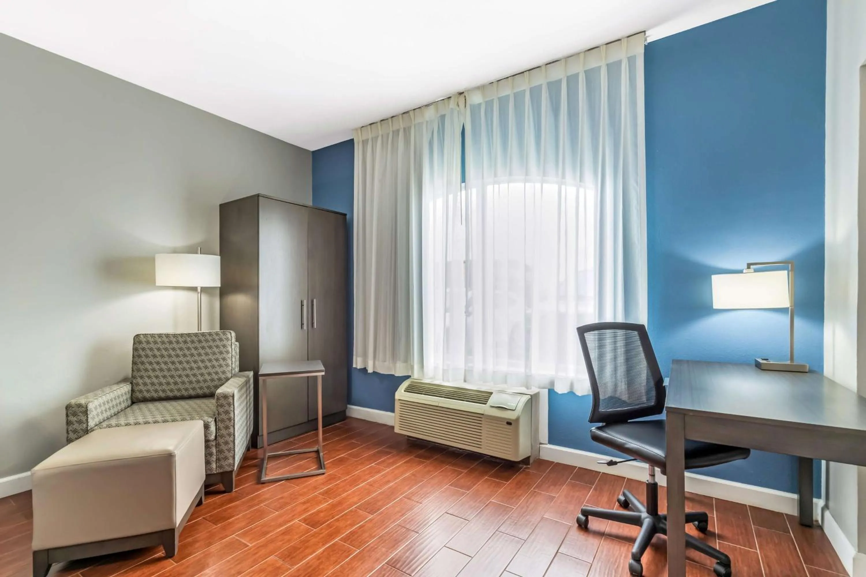 Photo of the whole room, Bed in Best Western Port Lavaca Inn