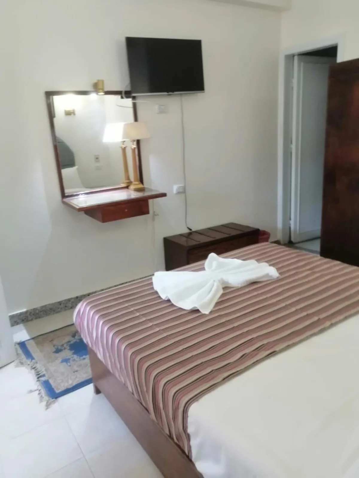 Bed in Rezeiky Hotel & Camp