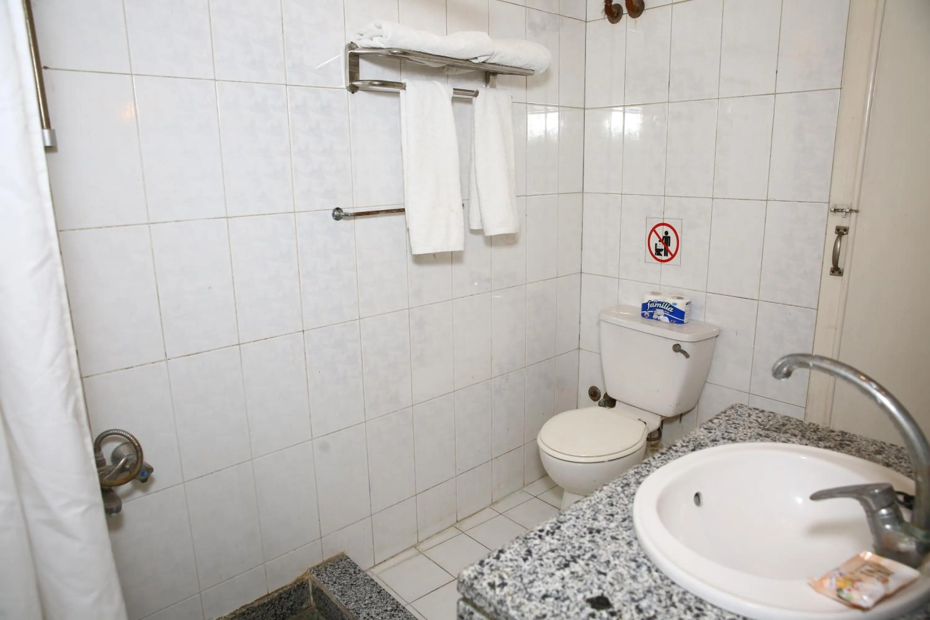 Rezeiky Hotel & Camp