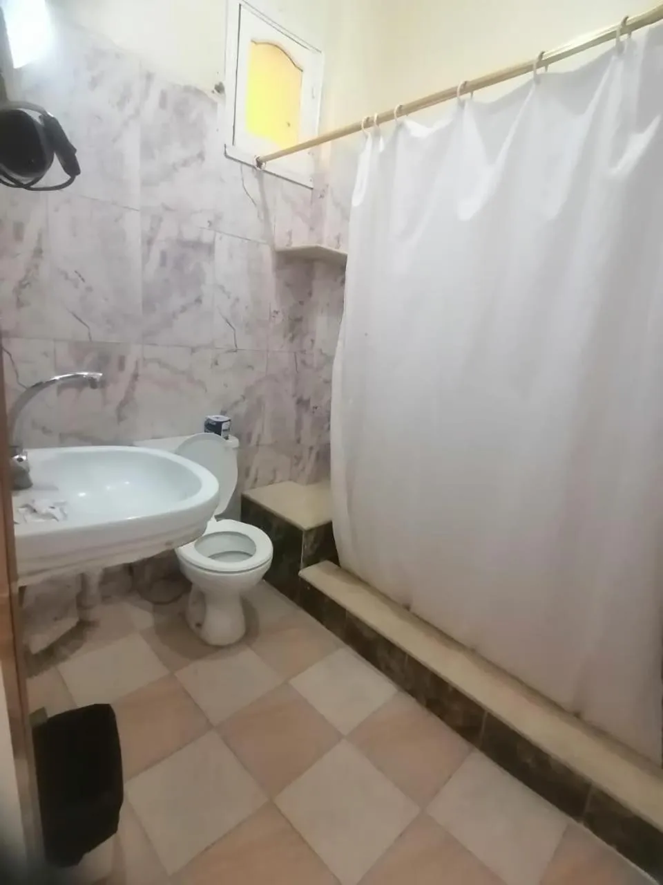 Rezeiky Hotel & Camp