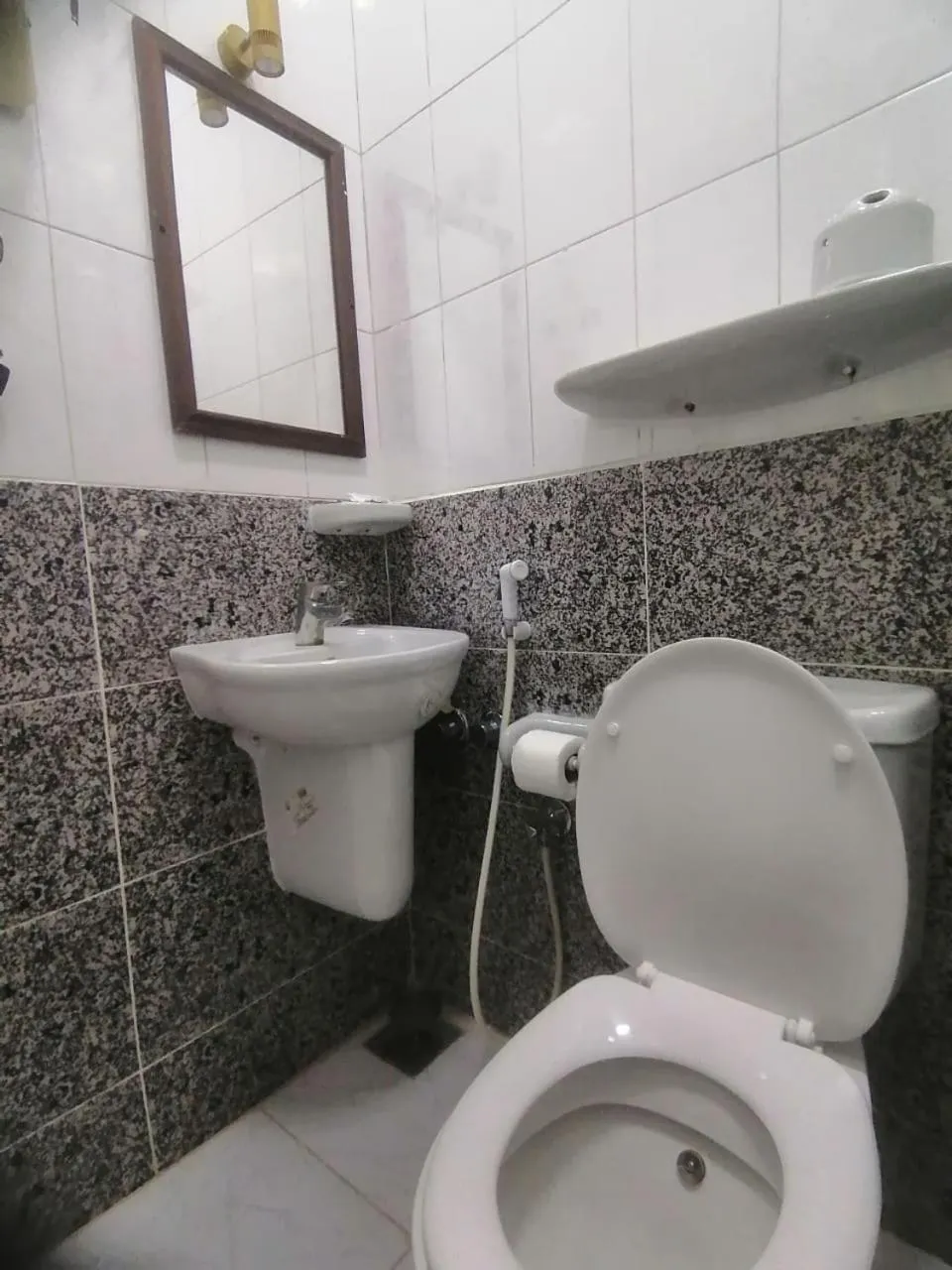 Rezeiky Hotel & Camp