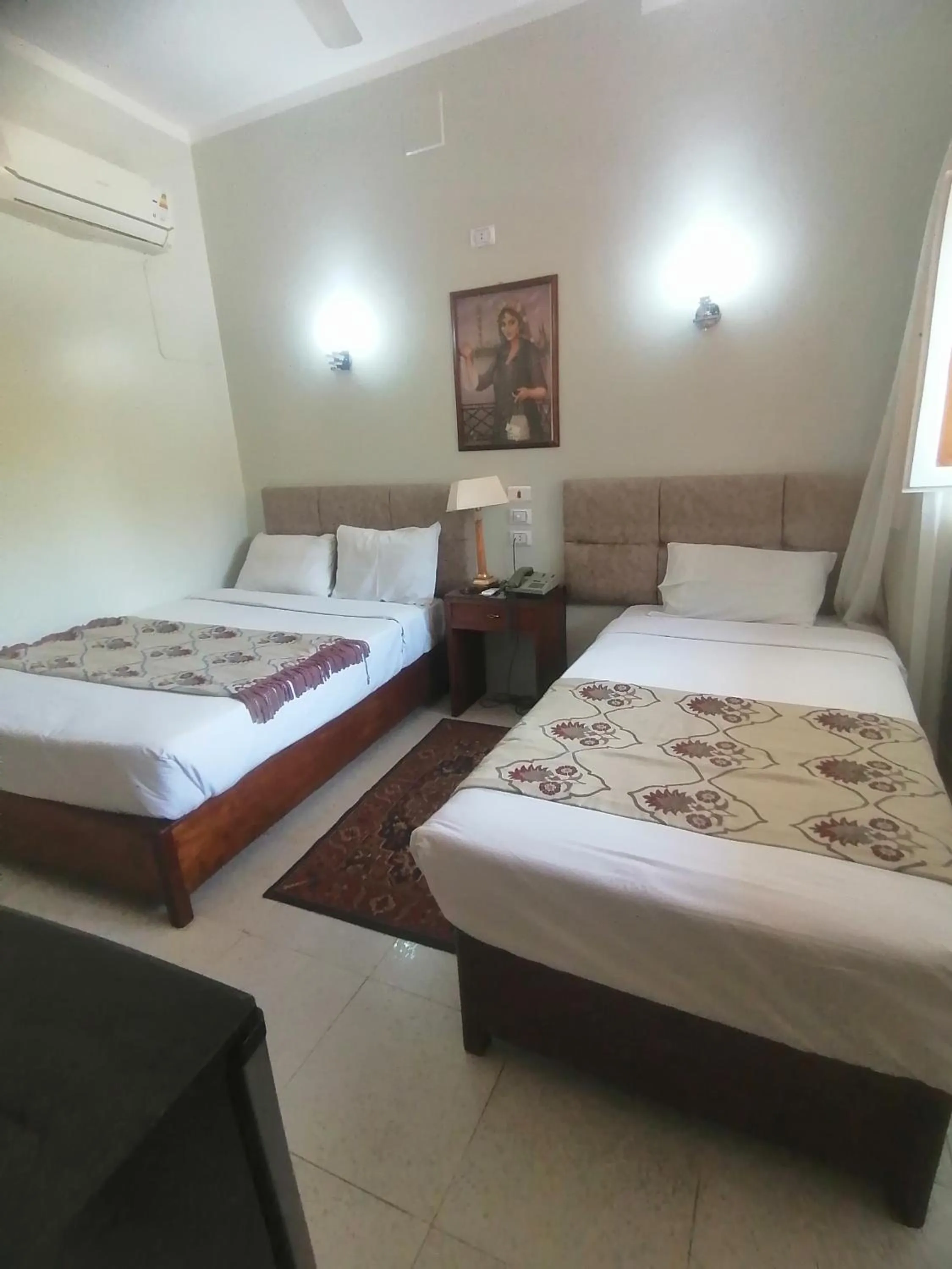 Bed in Rezeiky Hotel & Camp