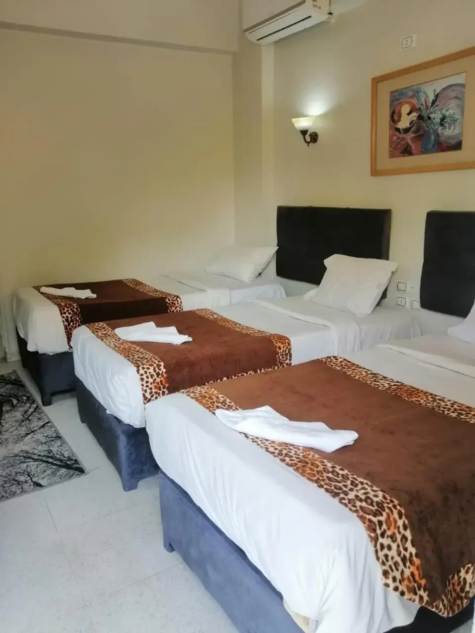 Budget Triple Room in Rezeiky Hotel & Camp Budget Triple Room in Rezeiky Hotel & Camp