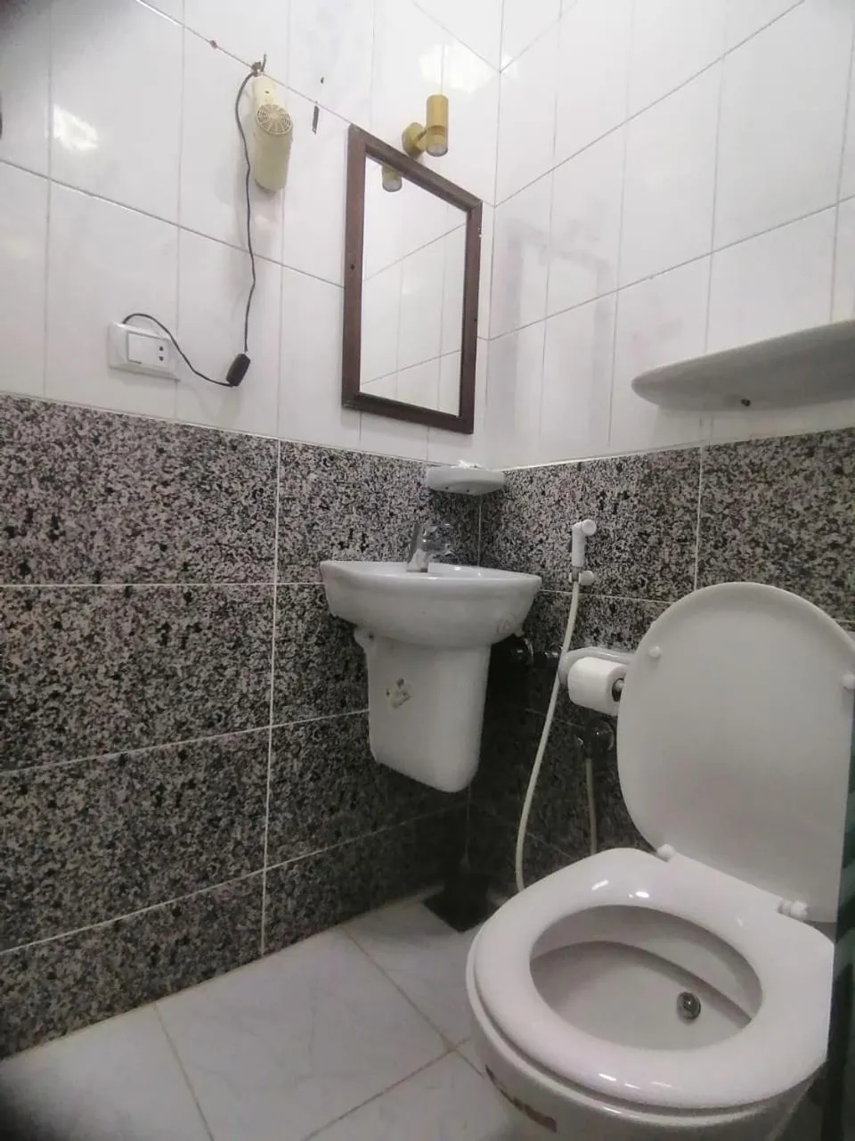 Rezeiky Hotel & Camp