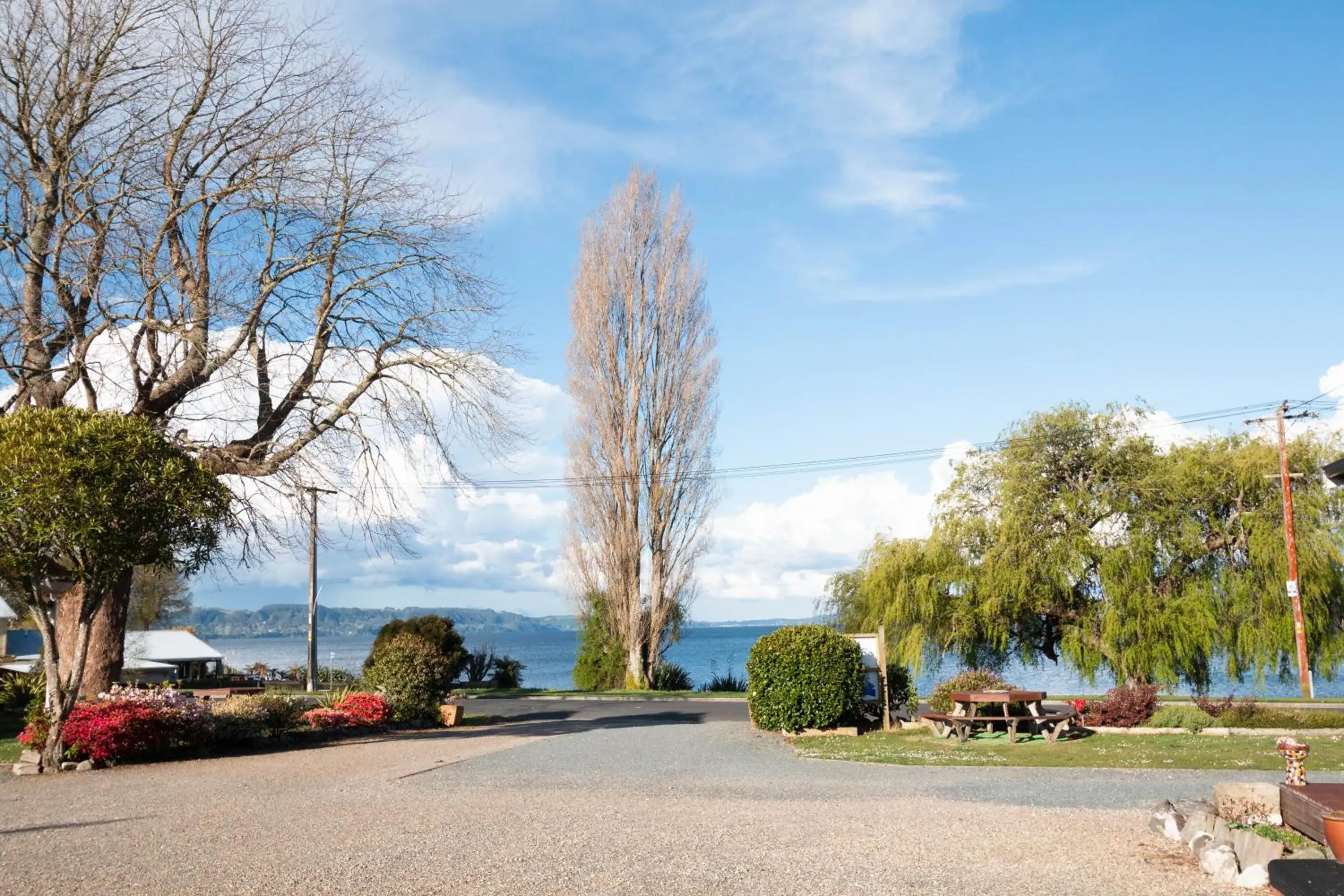 Studio Apartment with Lake View in Jack & Di's Lakefront Motel Studio Apartment with Lake View in Jack & Di's Lakefront Motel