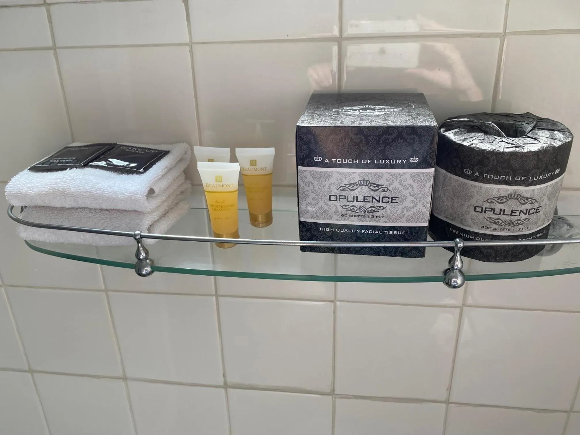 Bathroom in Buckaroo Motor Inn