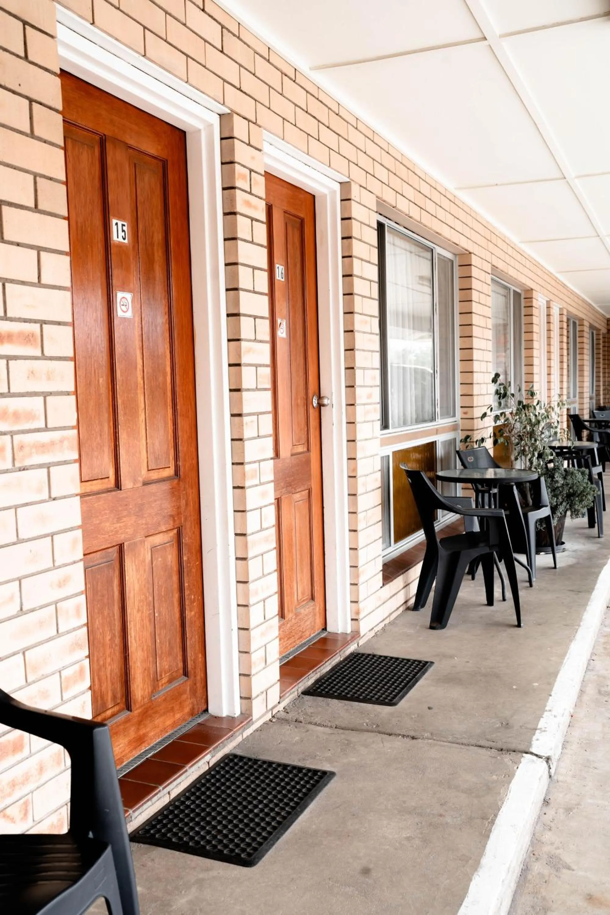 Property building in Buckaroo Motor Inn