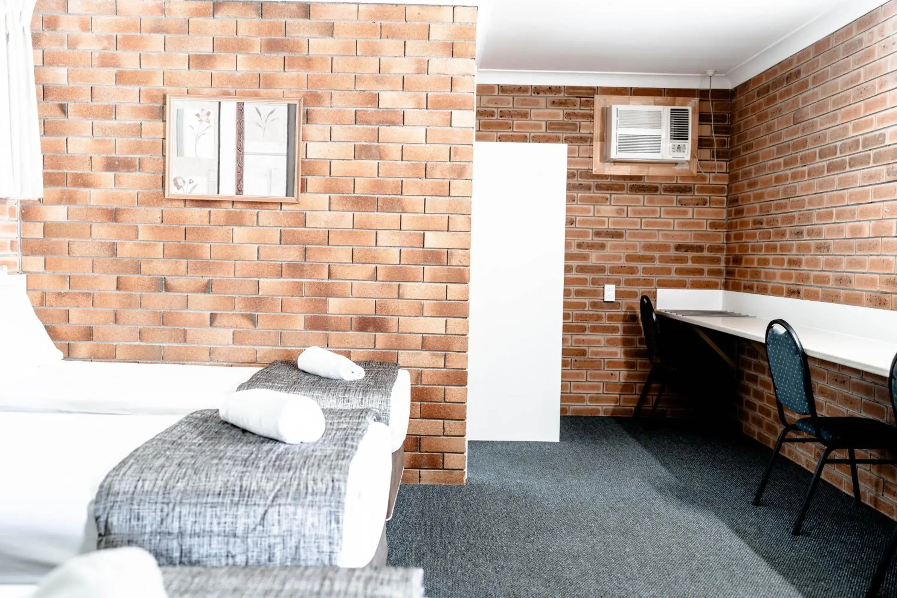 Family Room (4 people) in Buckaroo Motor Inn Family Room (4 people) in Buckaroo Motor Inn