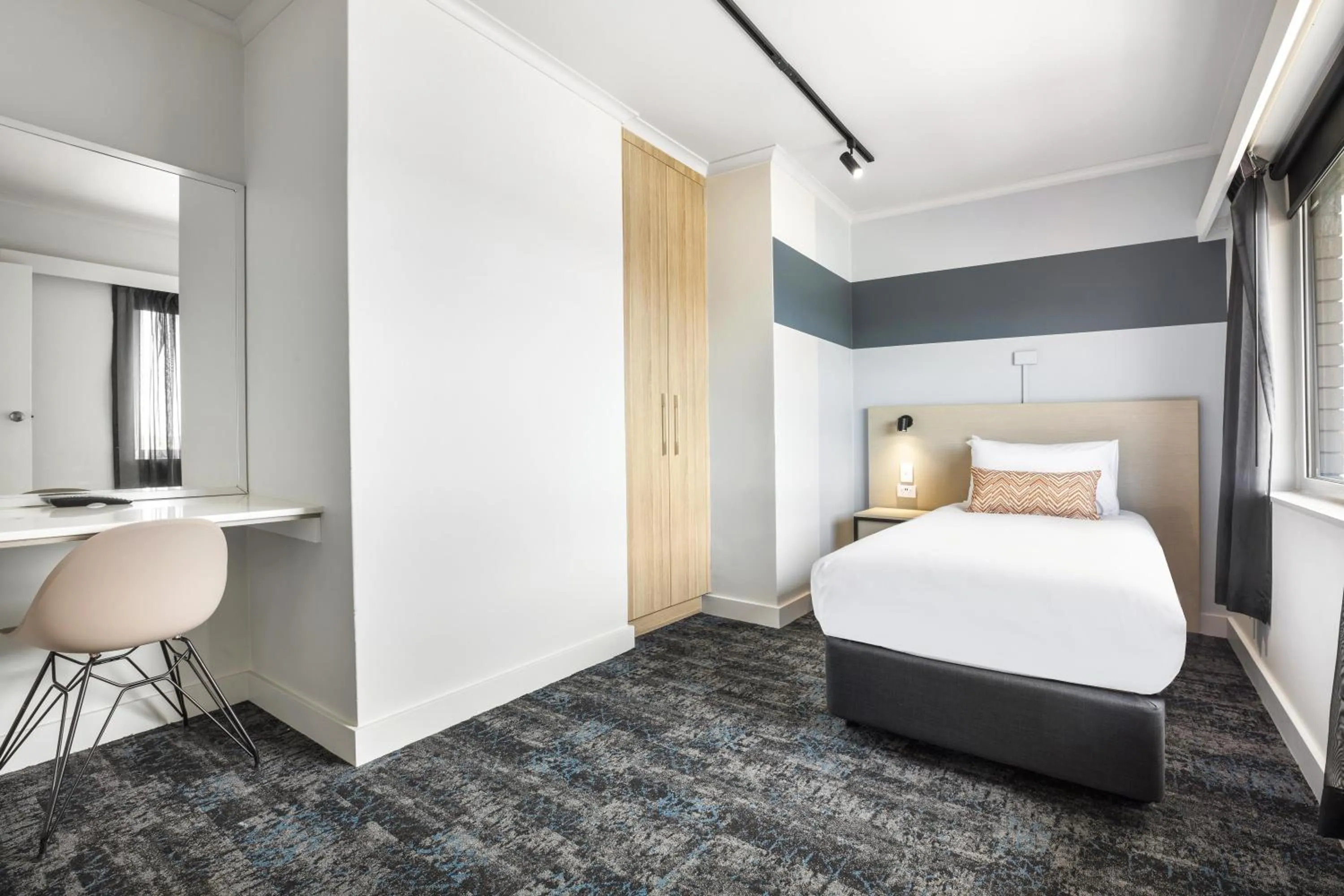 Bedroom, Bed in Nightcap at Burnie Townhouse