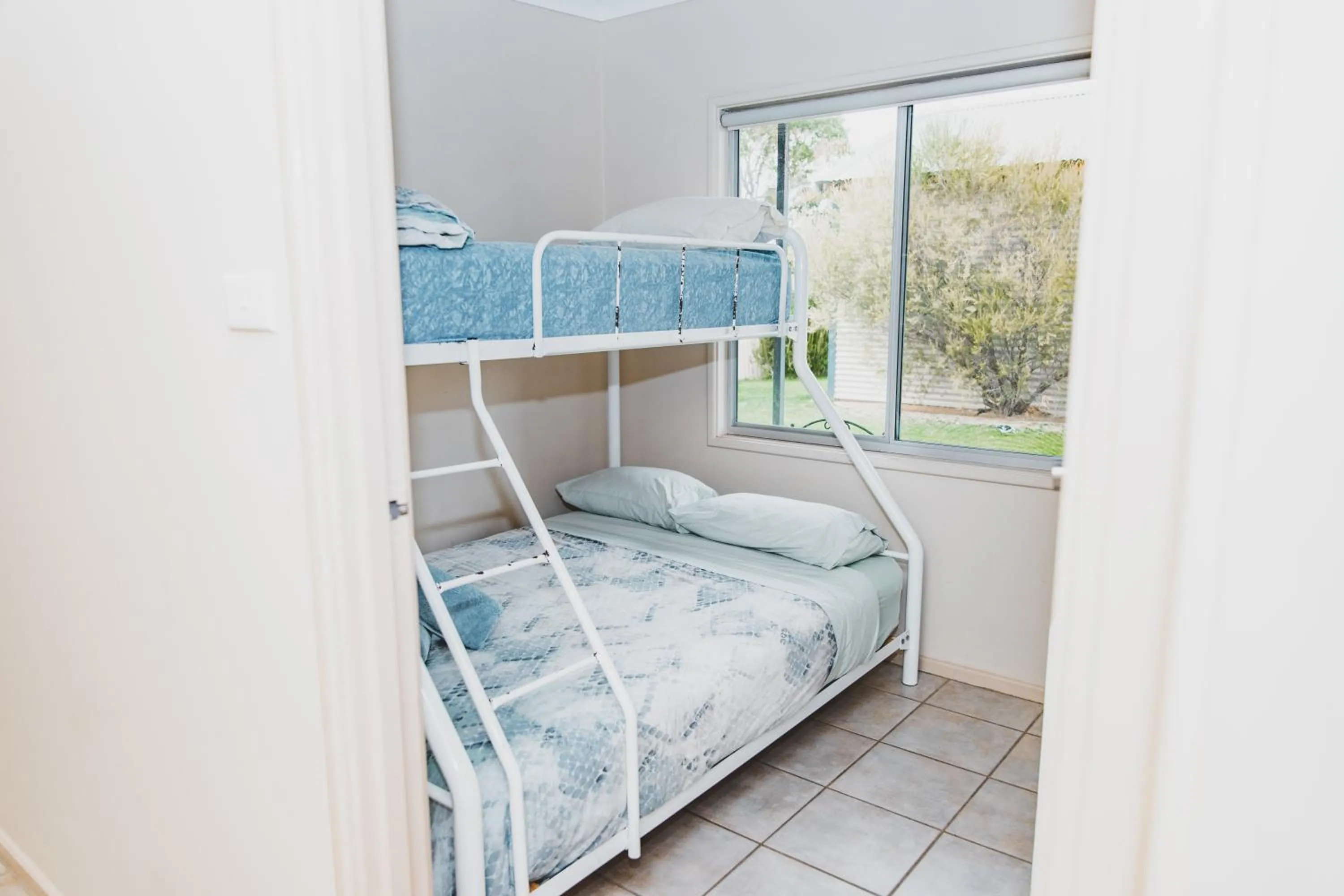 Bed in Dongara Hotel Motel