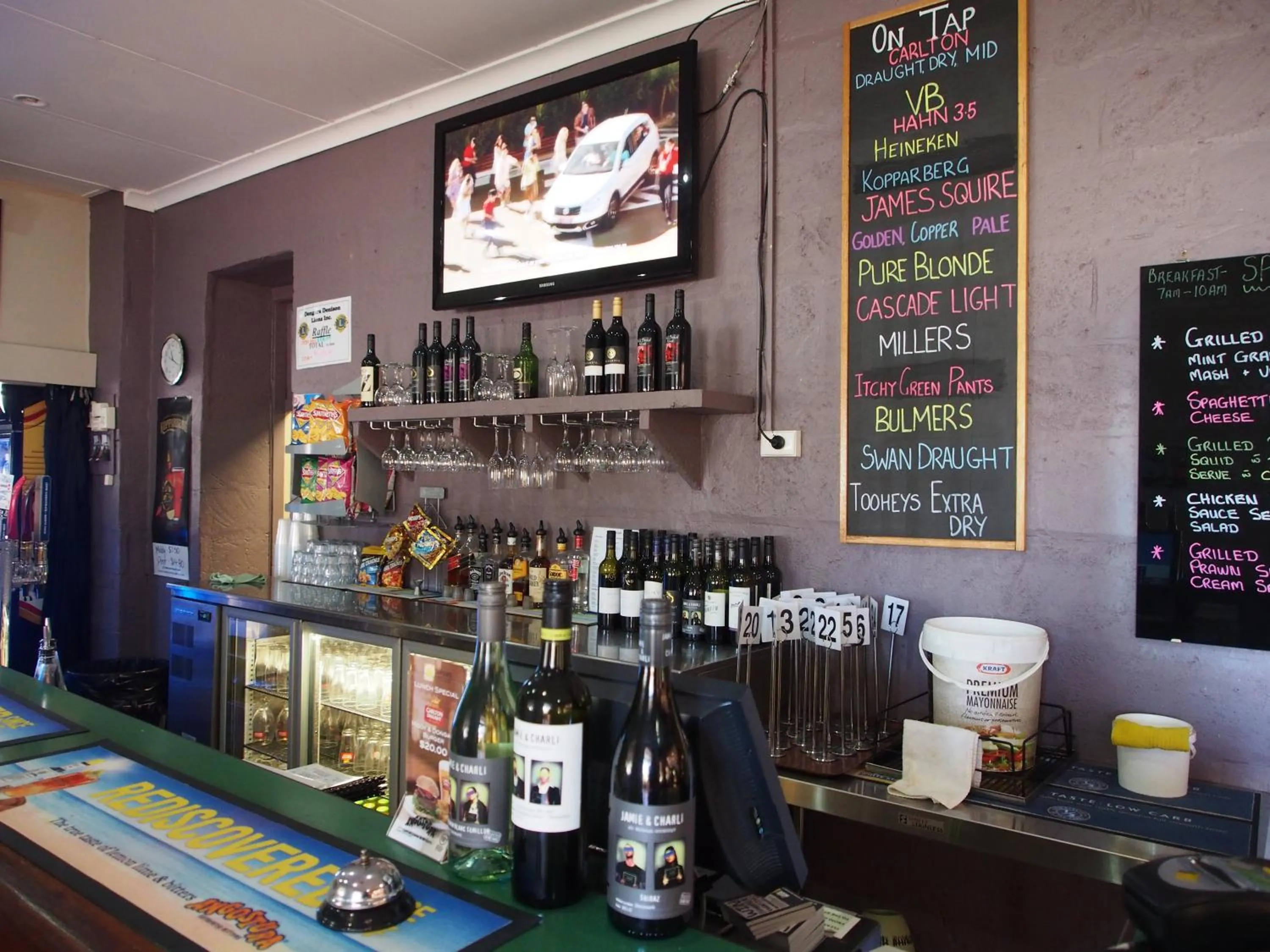 Lounge or bar in Dongara Hotel Motel