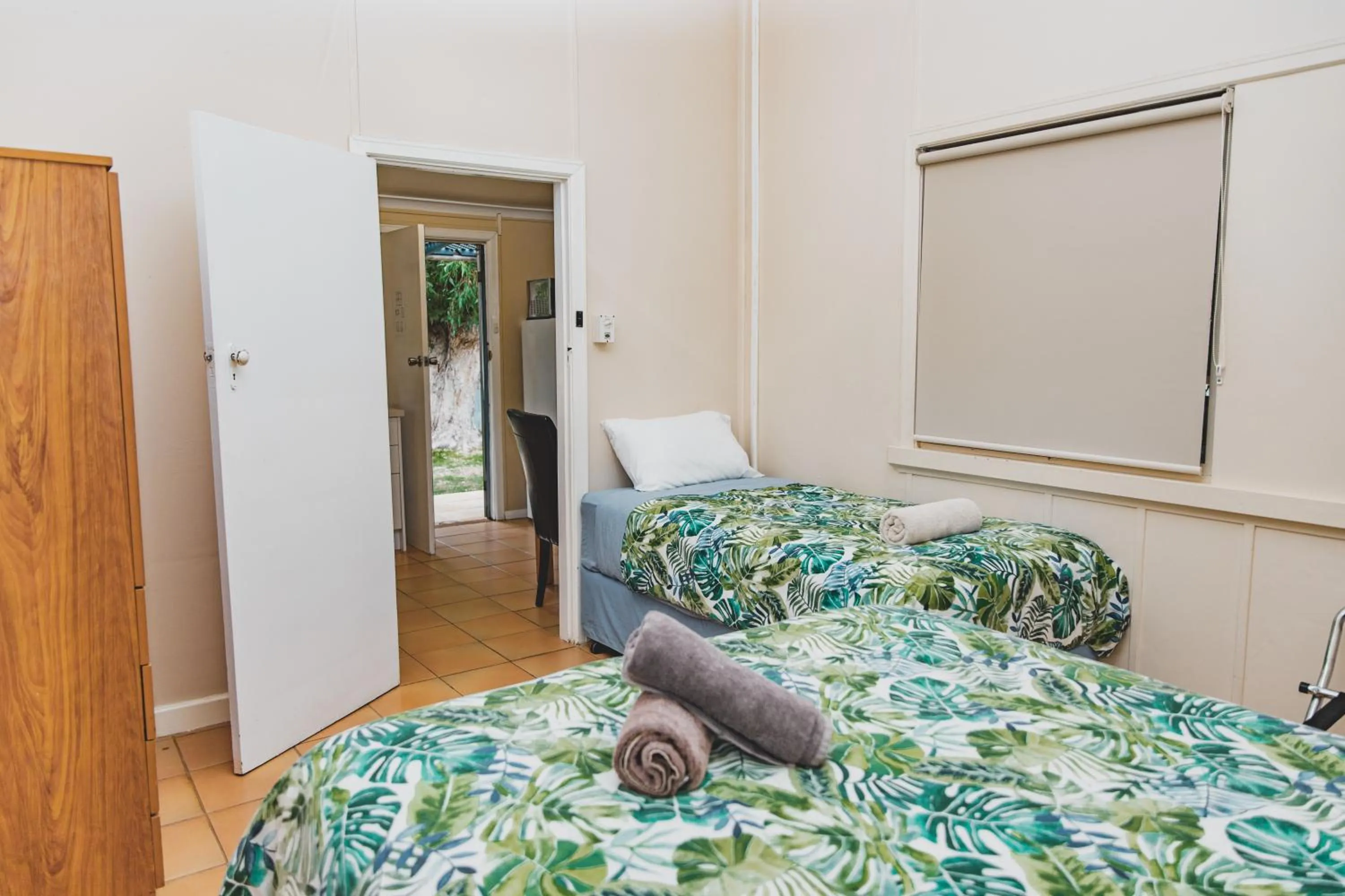 Bed in Dongara Hotel Motel