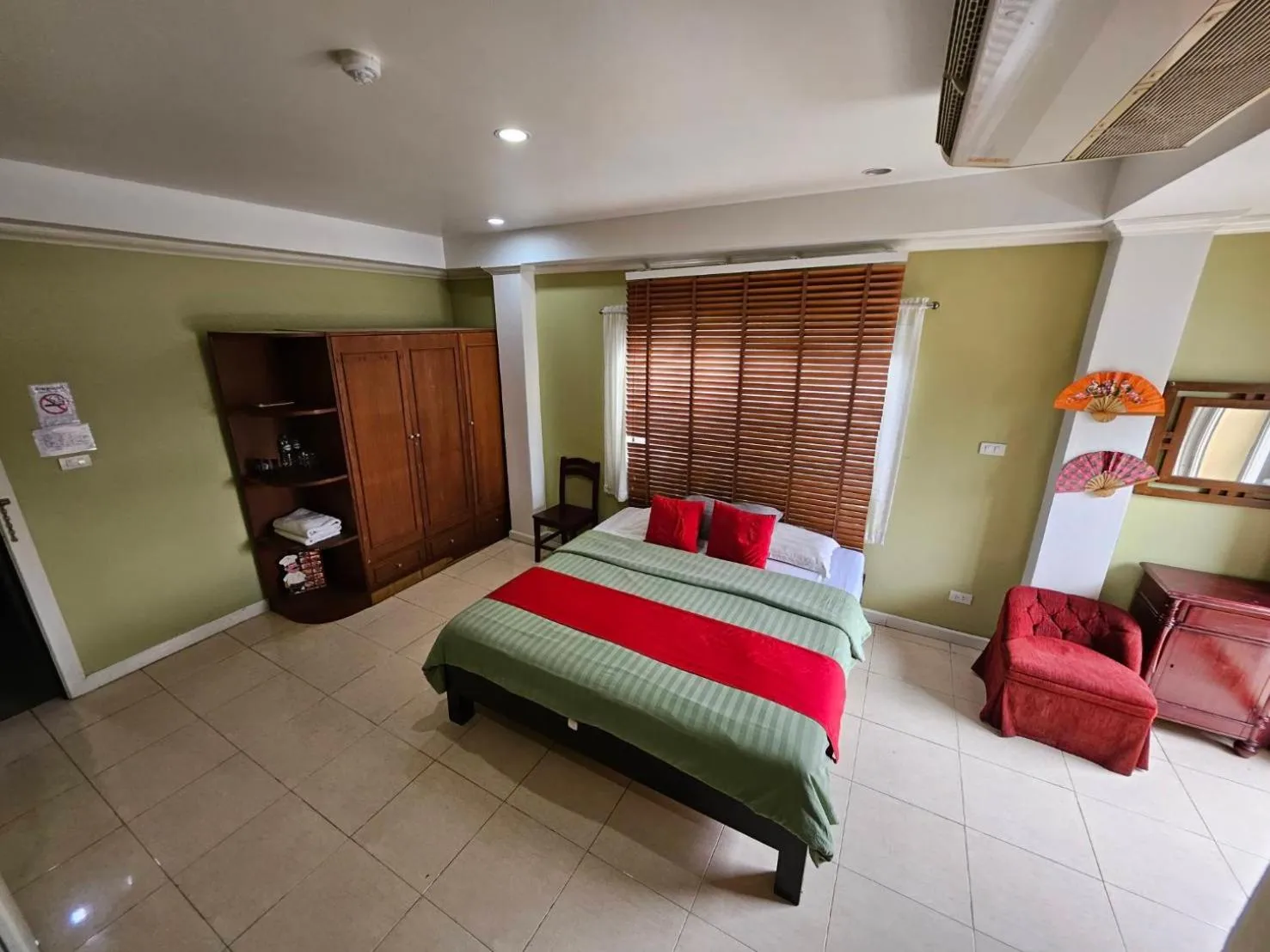 Bed in Royal Pimand Hotel