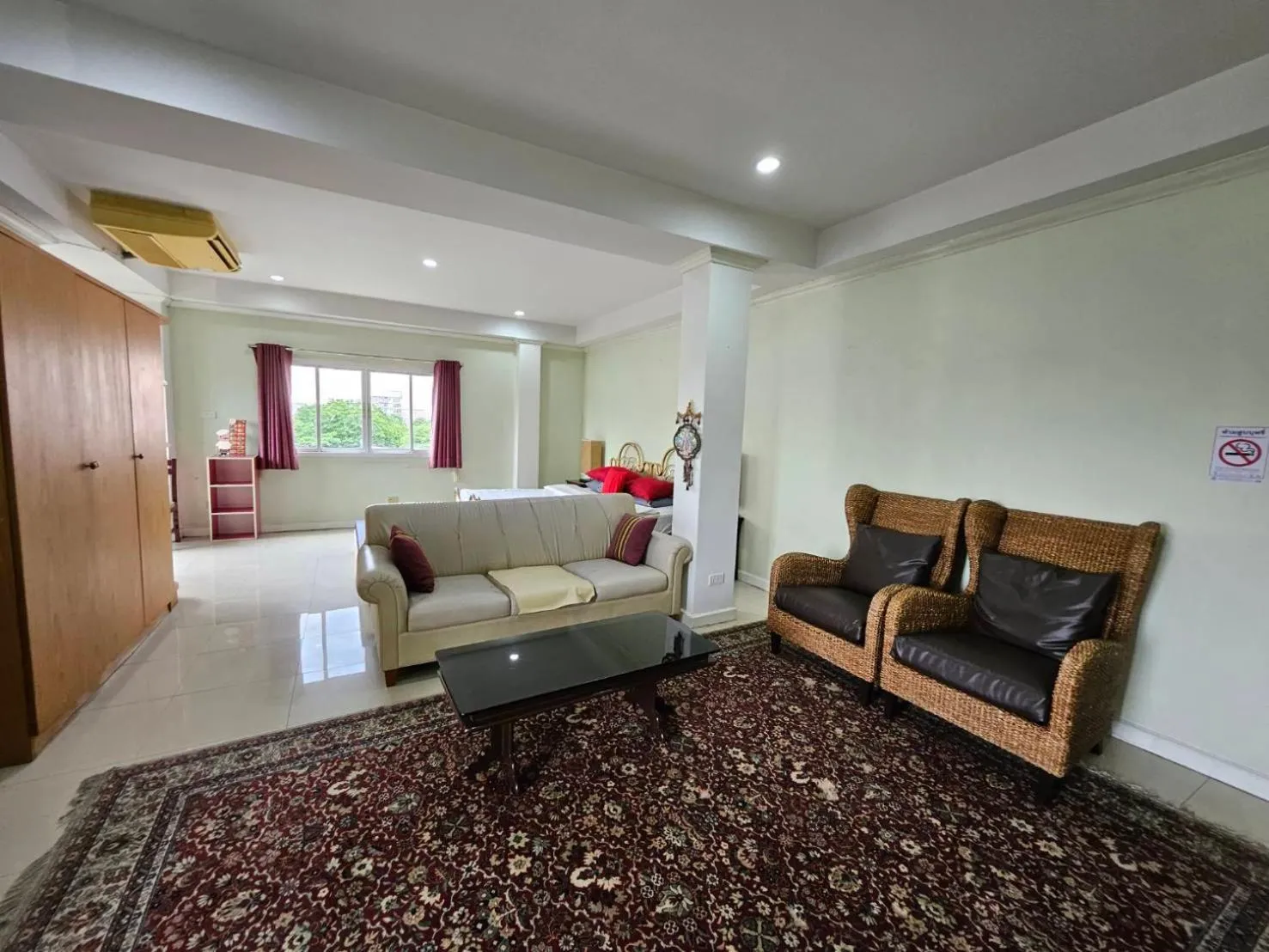 Bed in Royal Pimand Hotel