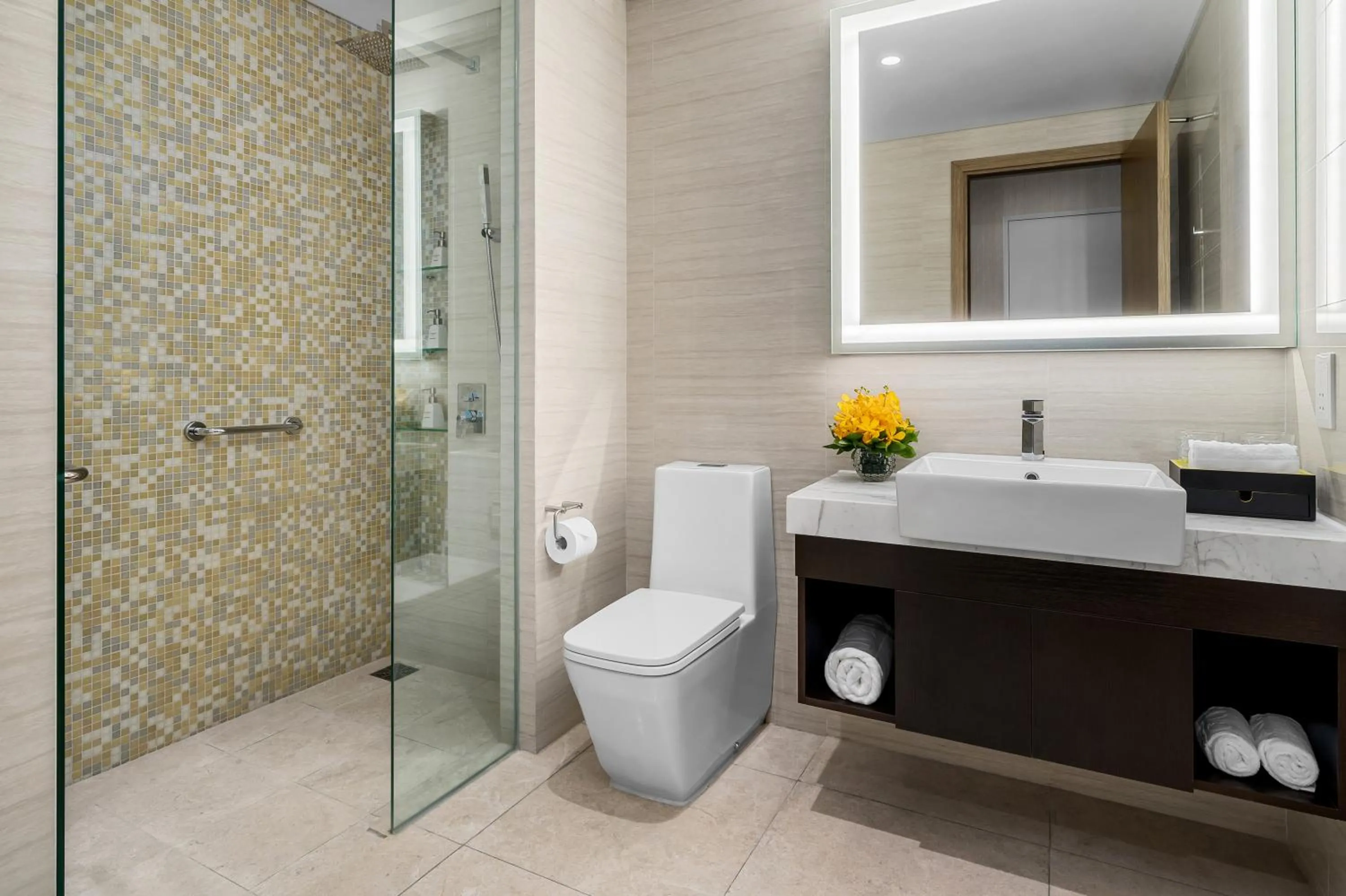 Toilet in Sedona Suites Ho Chi Minh City