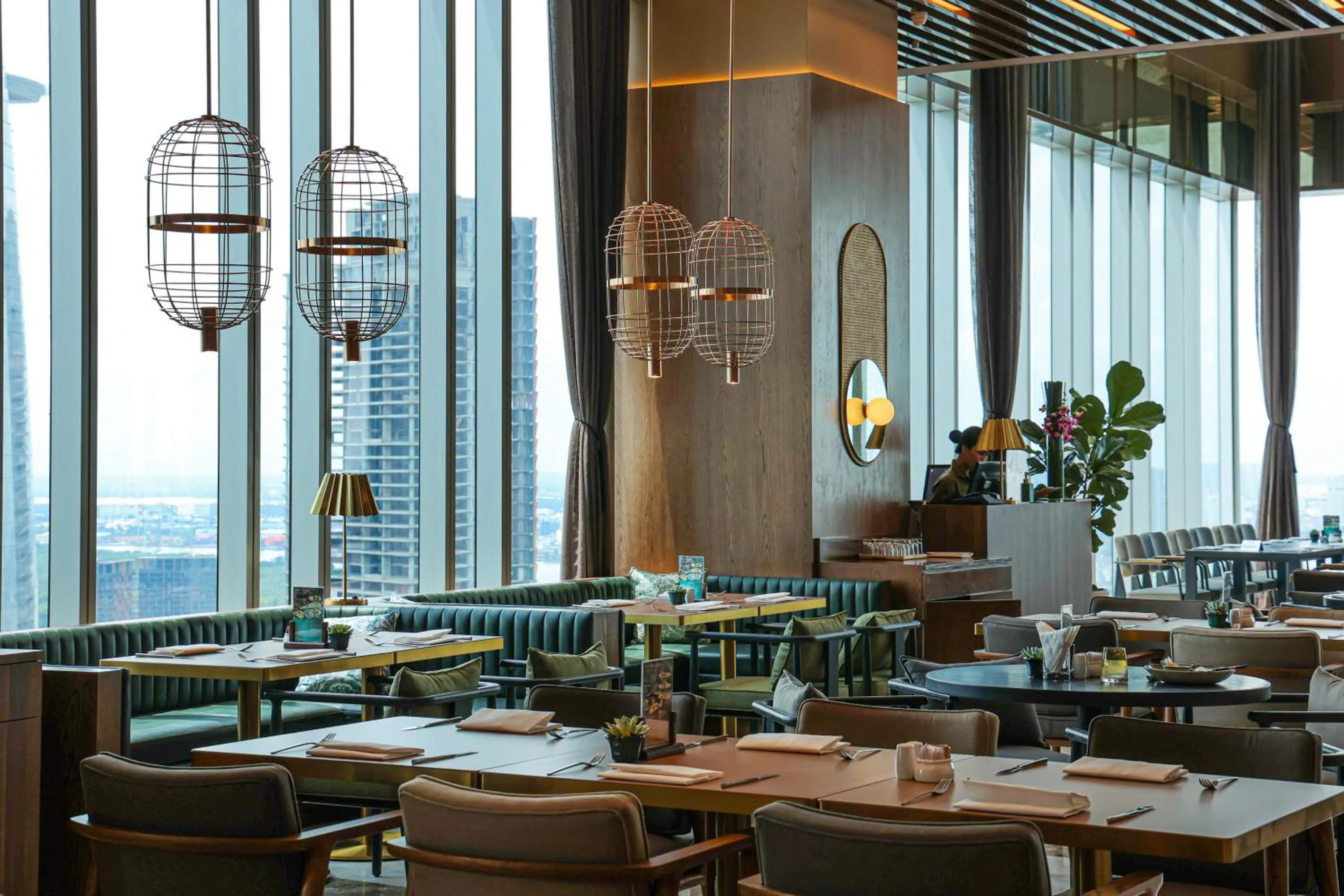 Restaurant/places to eat in Sedona Suites Ho Chi Minh City