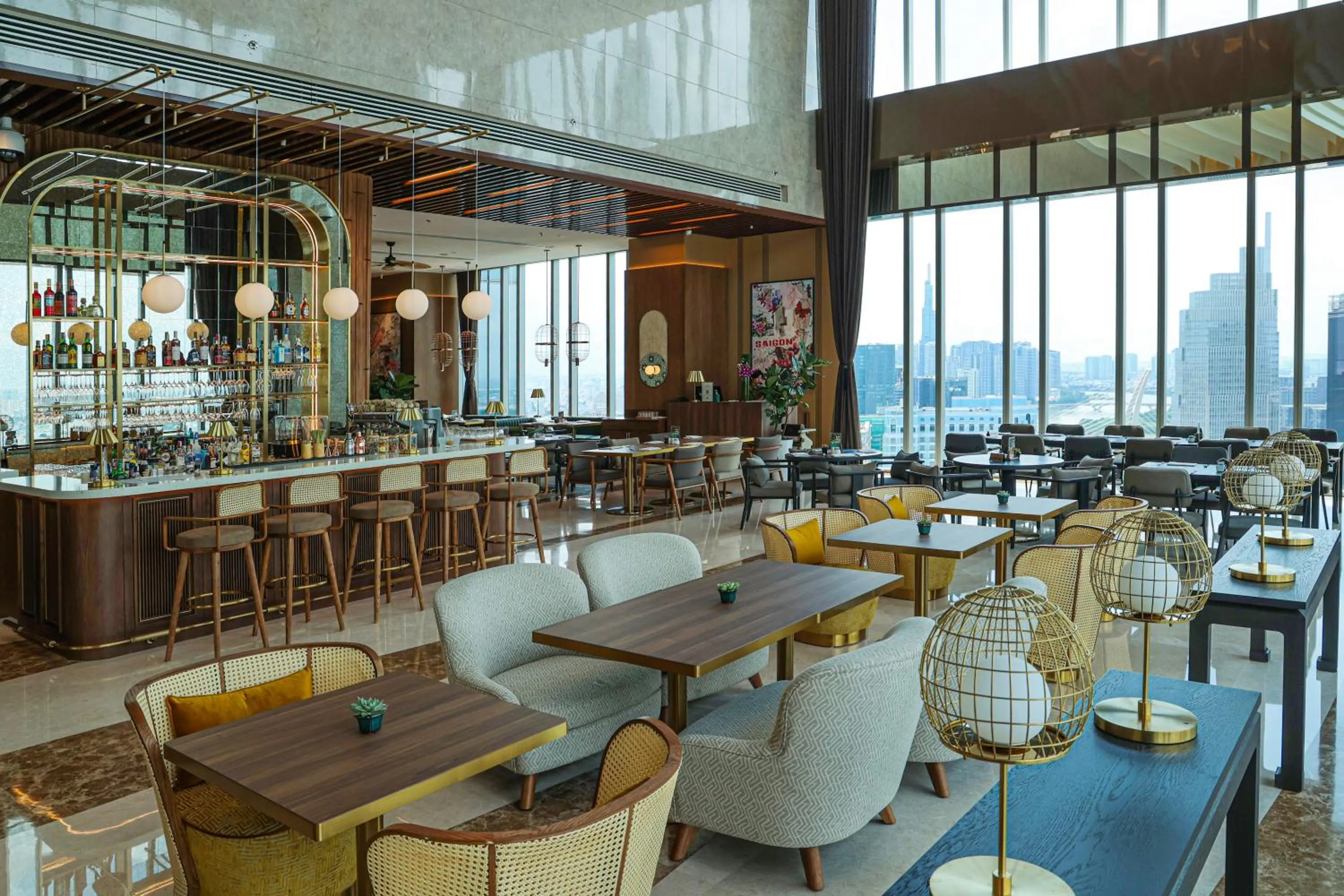 Restaurant/places to eat in Sedona Suites Ho Chi Minh City