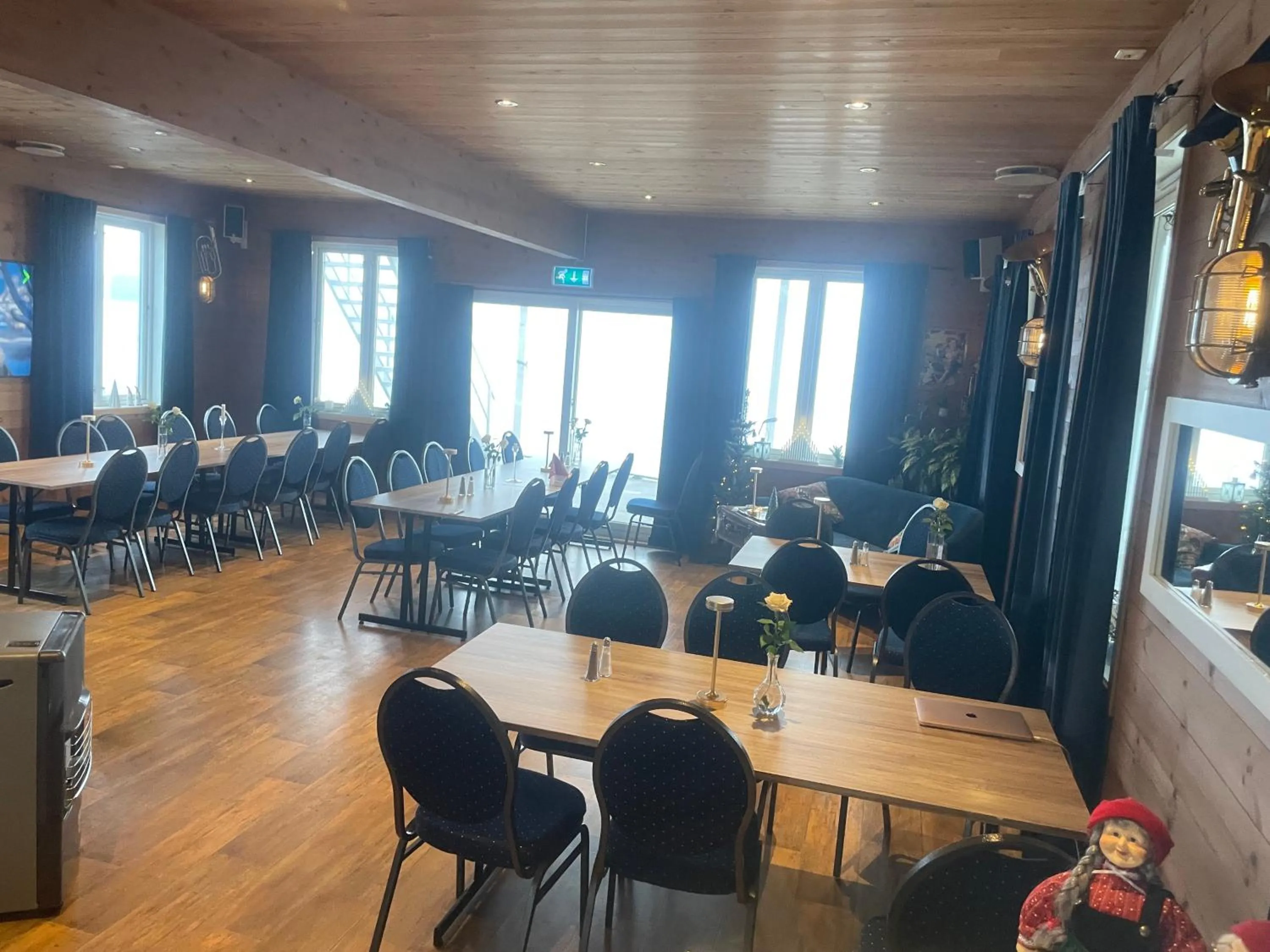 Restaurant/places to eat in Sjøberg Hotell og Ferie Leiligheter