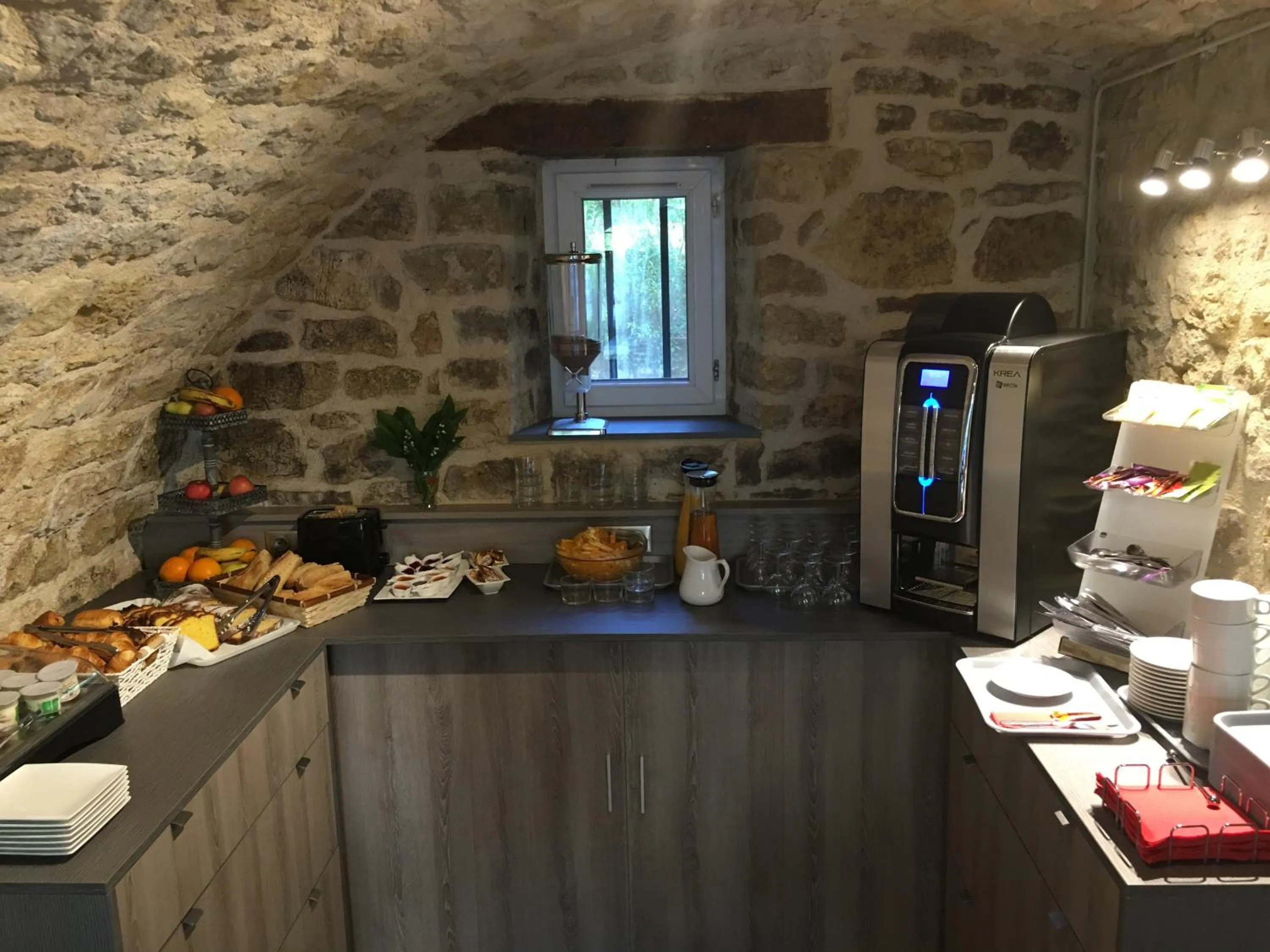 Buffet breakfast in Hôtel & SPA Rodier