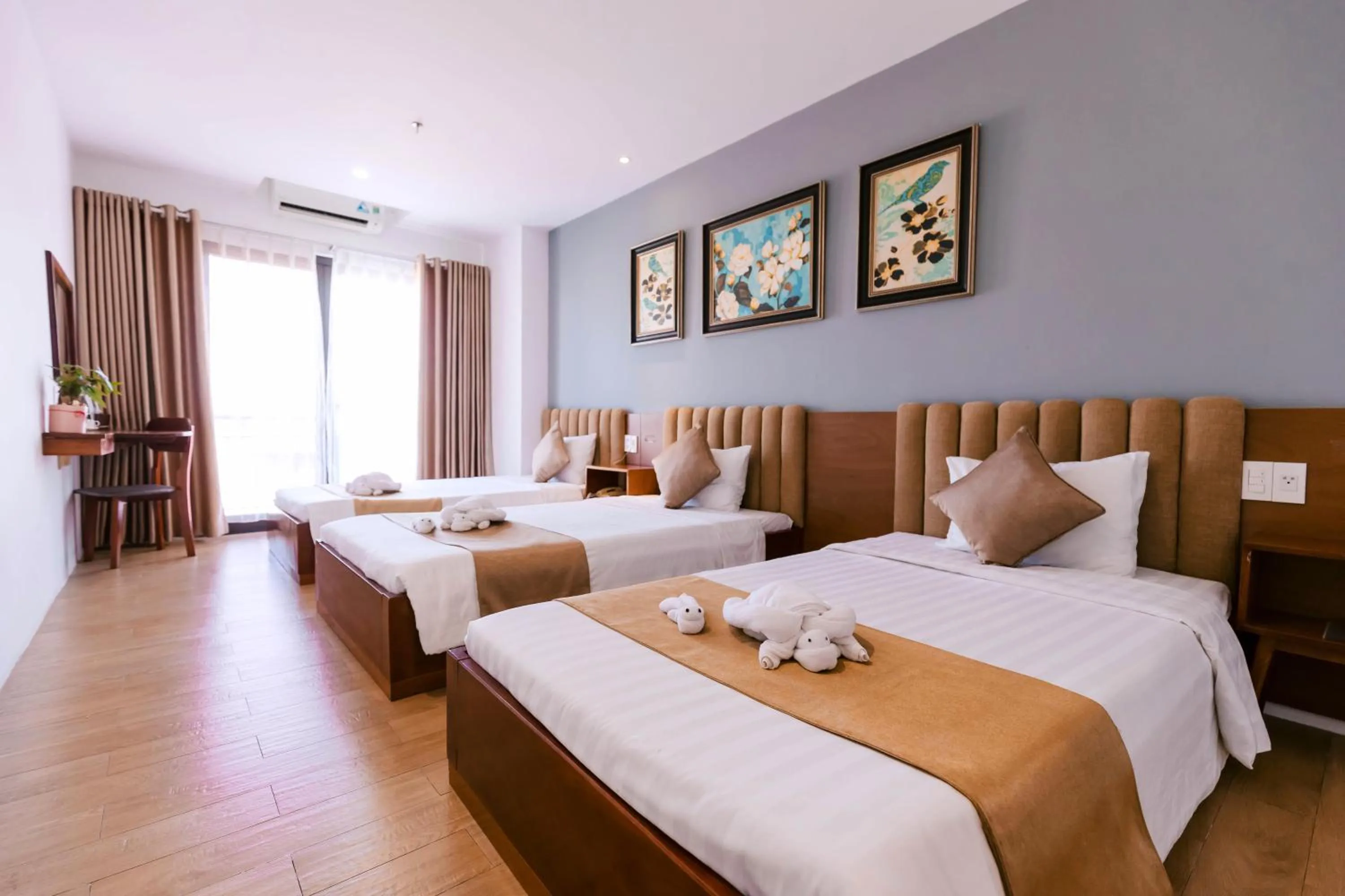 Bedroom, Bed in Gardenia Hue Hotel