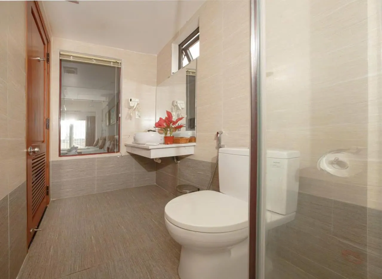 Bathroom in Gardenia Hue Hotel