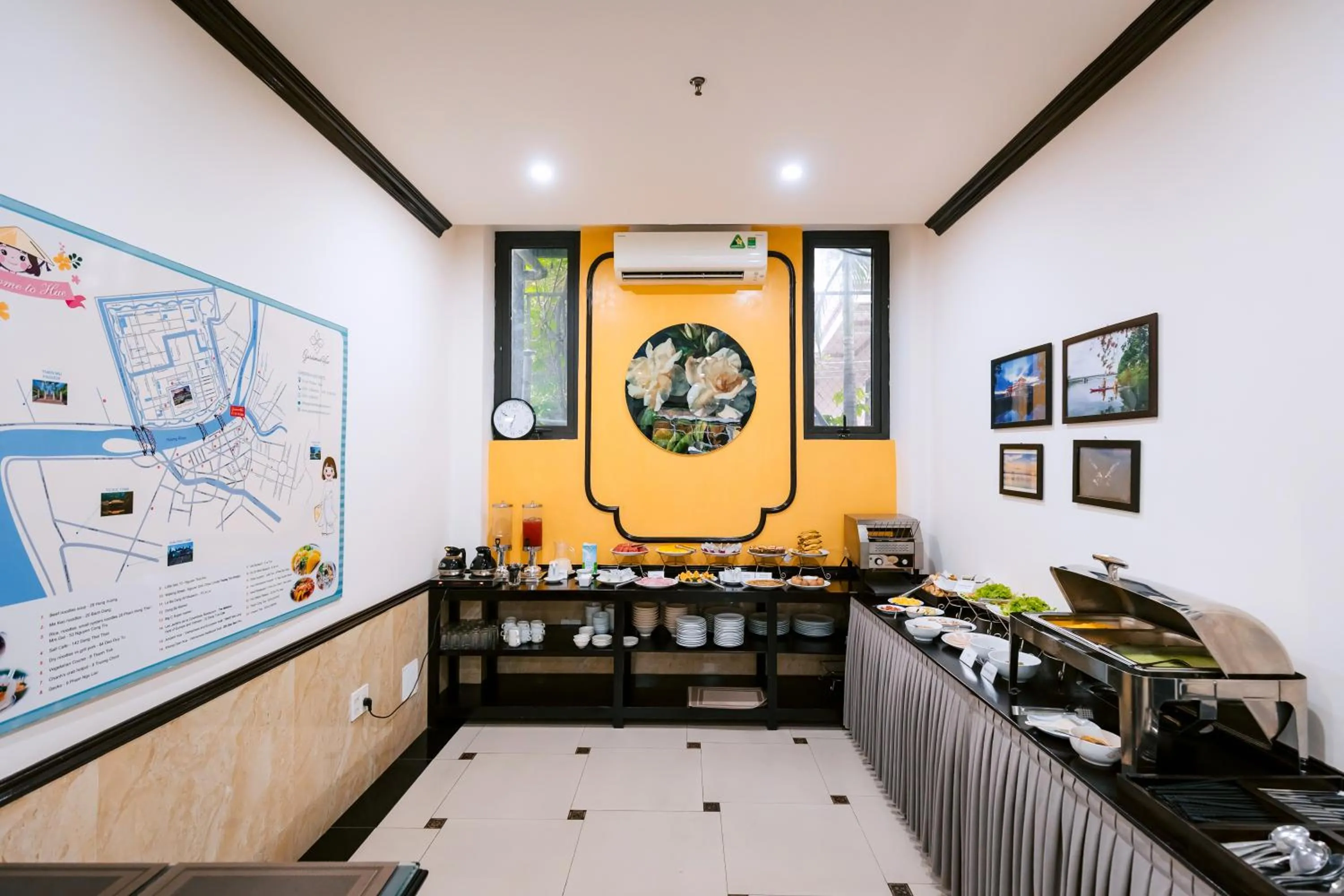 Restaurant/places to eat in Gardenia Hue Hotel