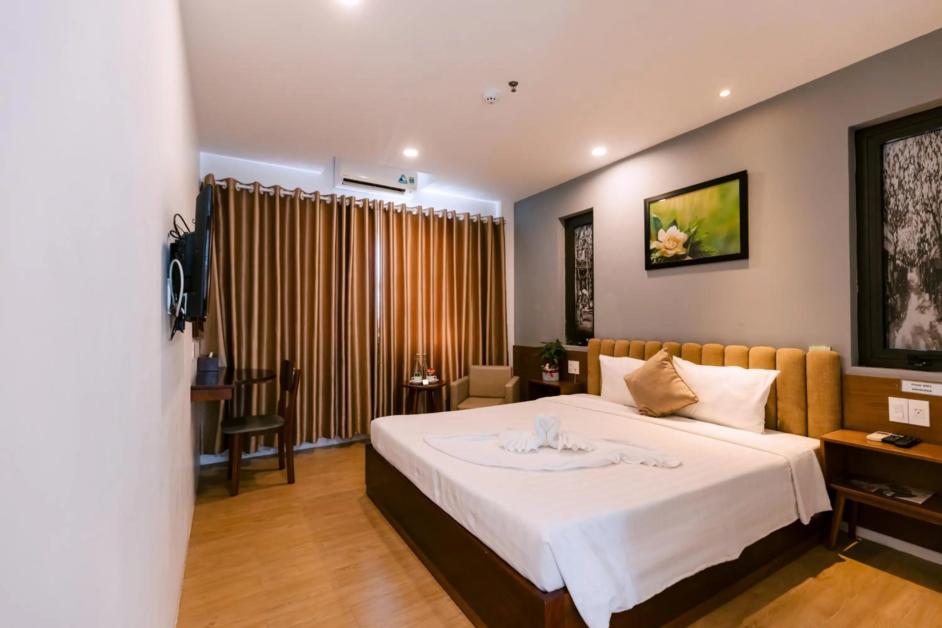 Bedroom, Bed in Gardenia Hue Hotel