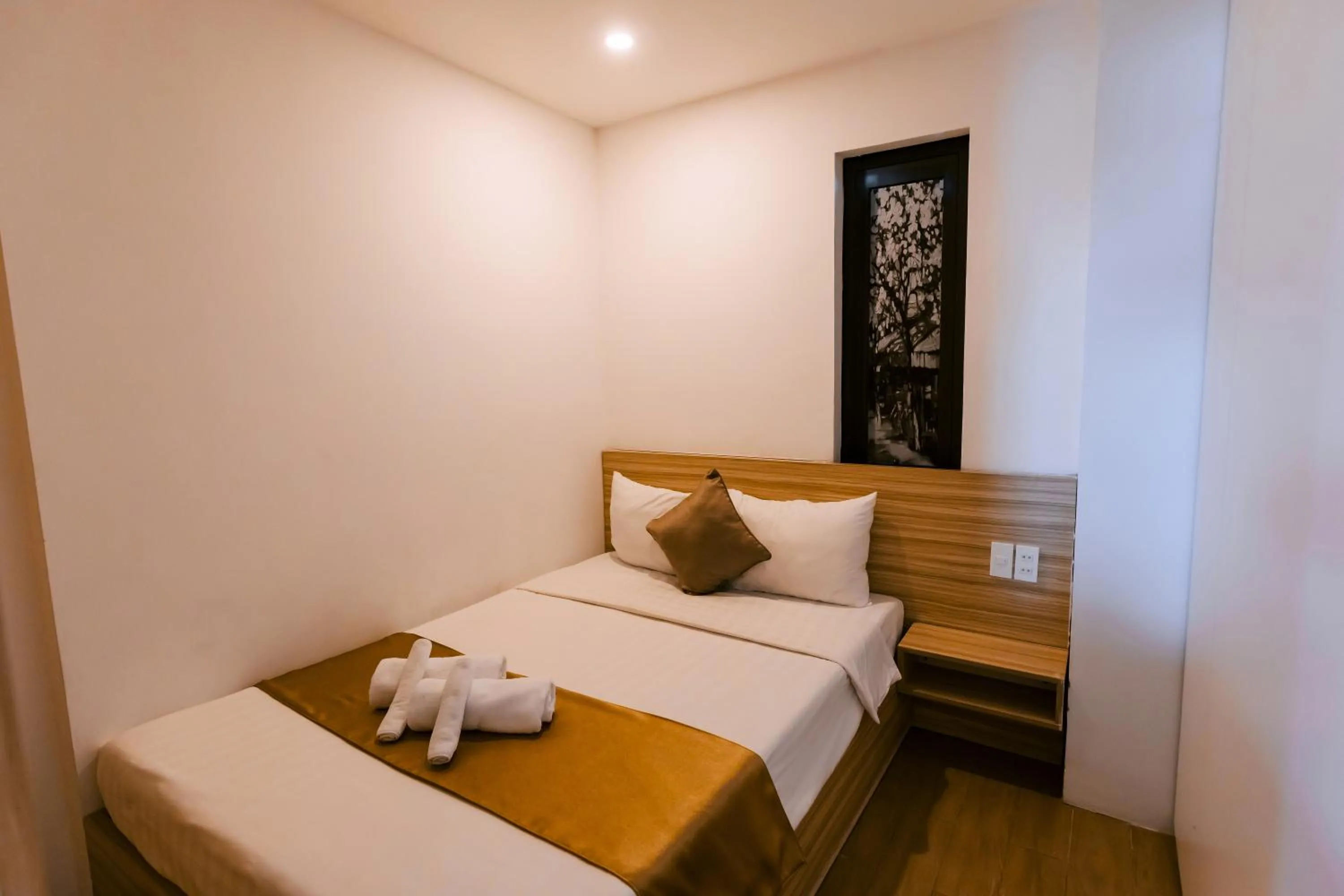 Bedroom, Bed in Gardenia Hue Hotel