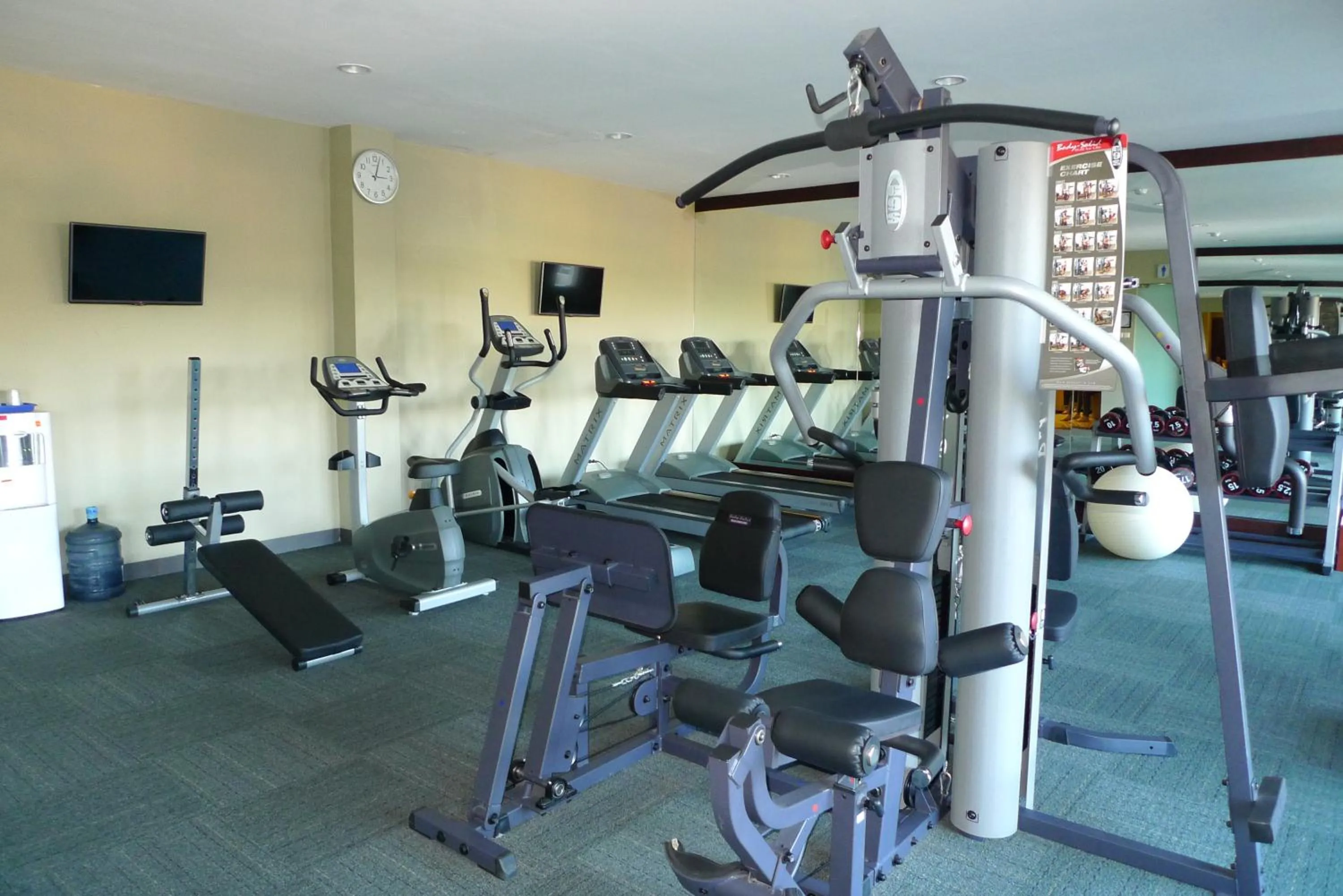 Fitness centre/facilities in Lombok Raya Hotel